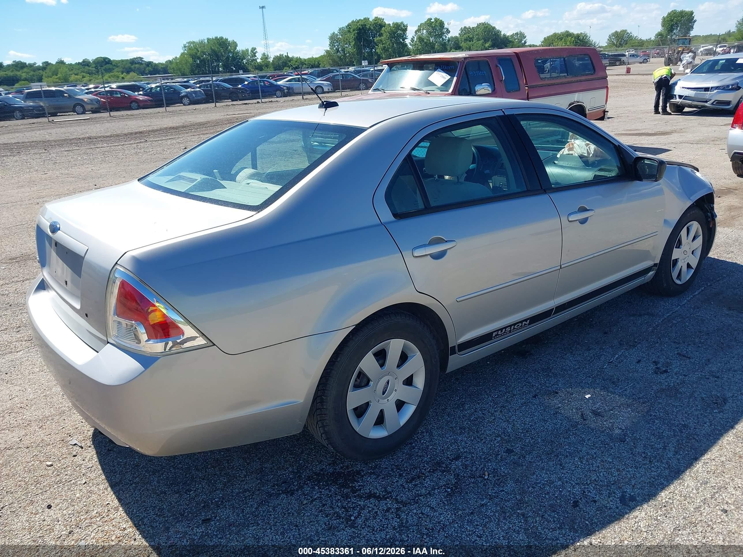 2007 Ford Fusion S Silver vin: 3FAHP06Z67R147993