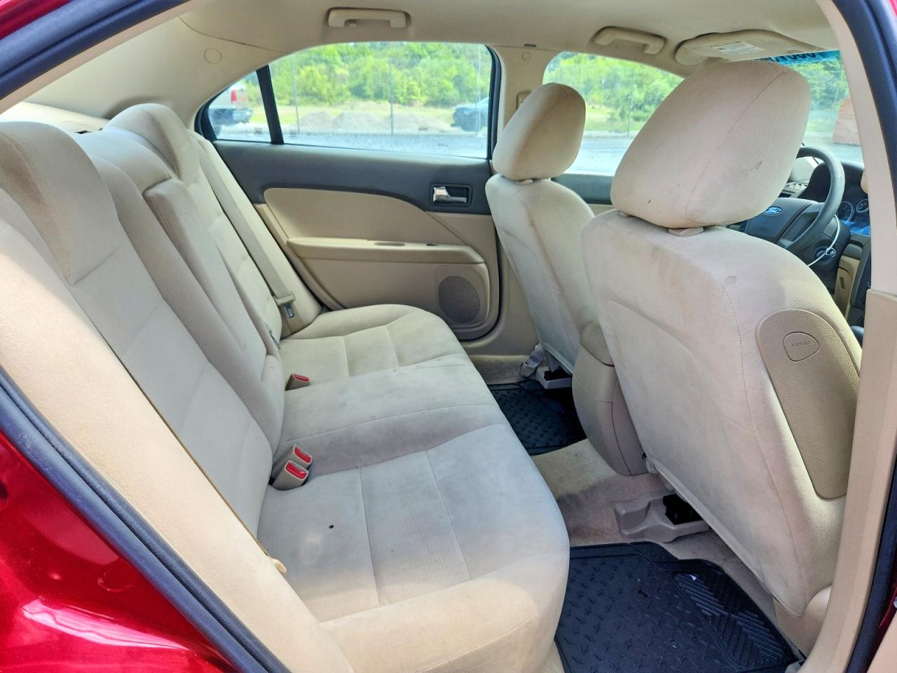 2009 Ford Fusion S Red vin: 3FAHP06Z69R109876