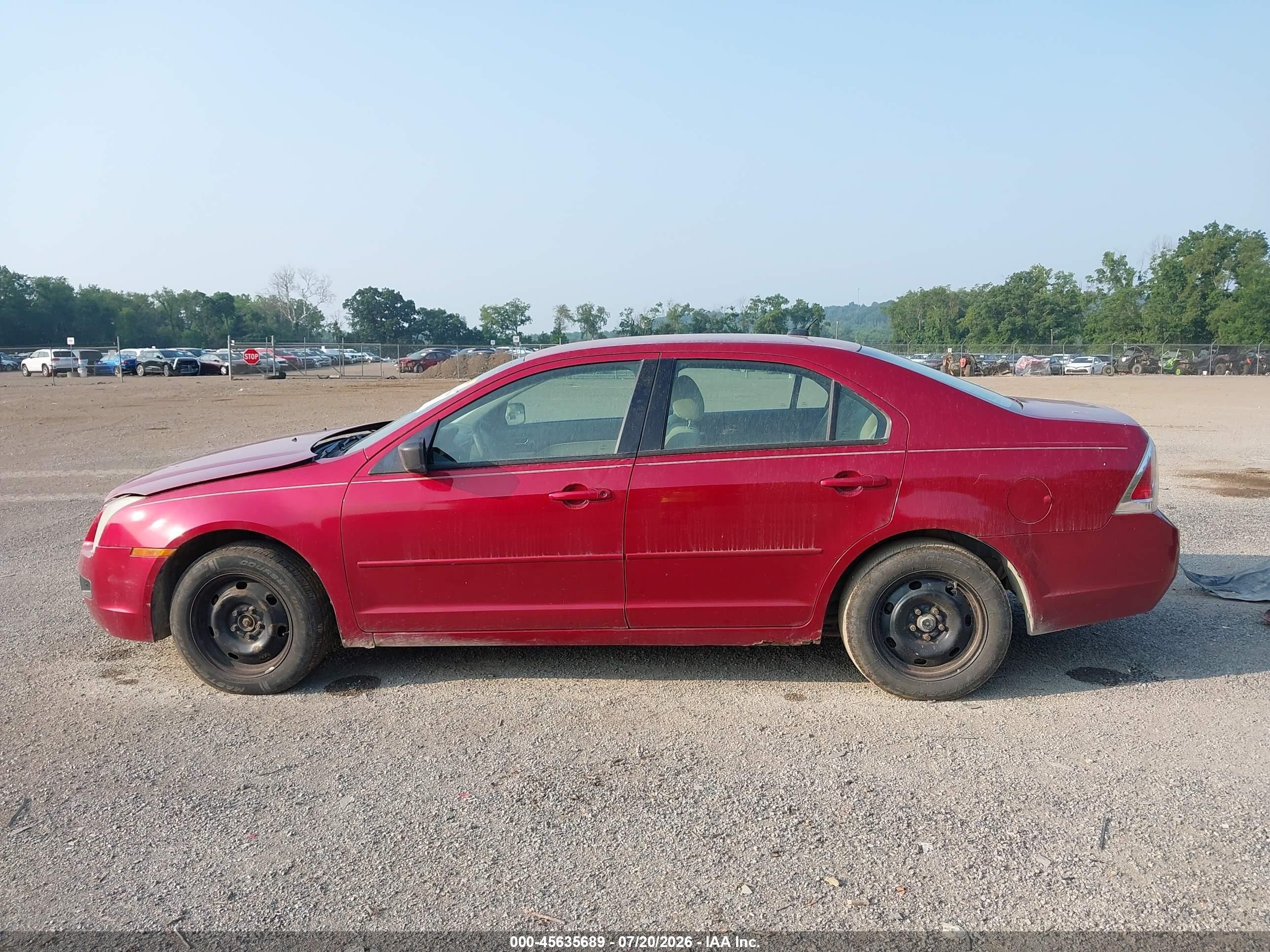 2007 Ford Fusion S Red vin: 3FAHP06Z77R183823