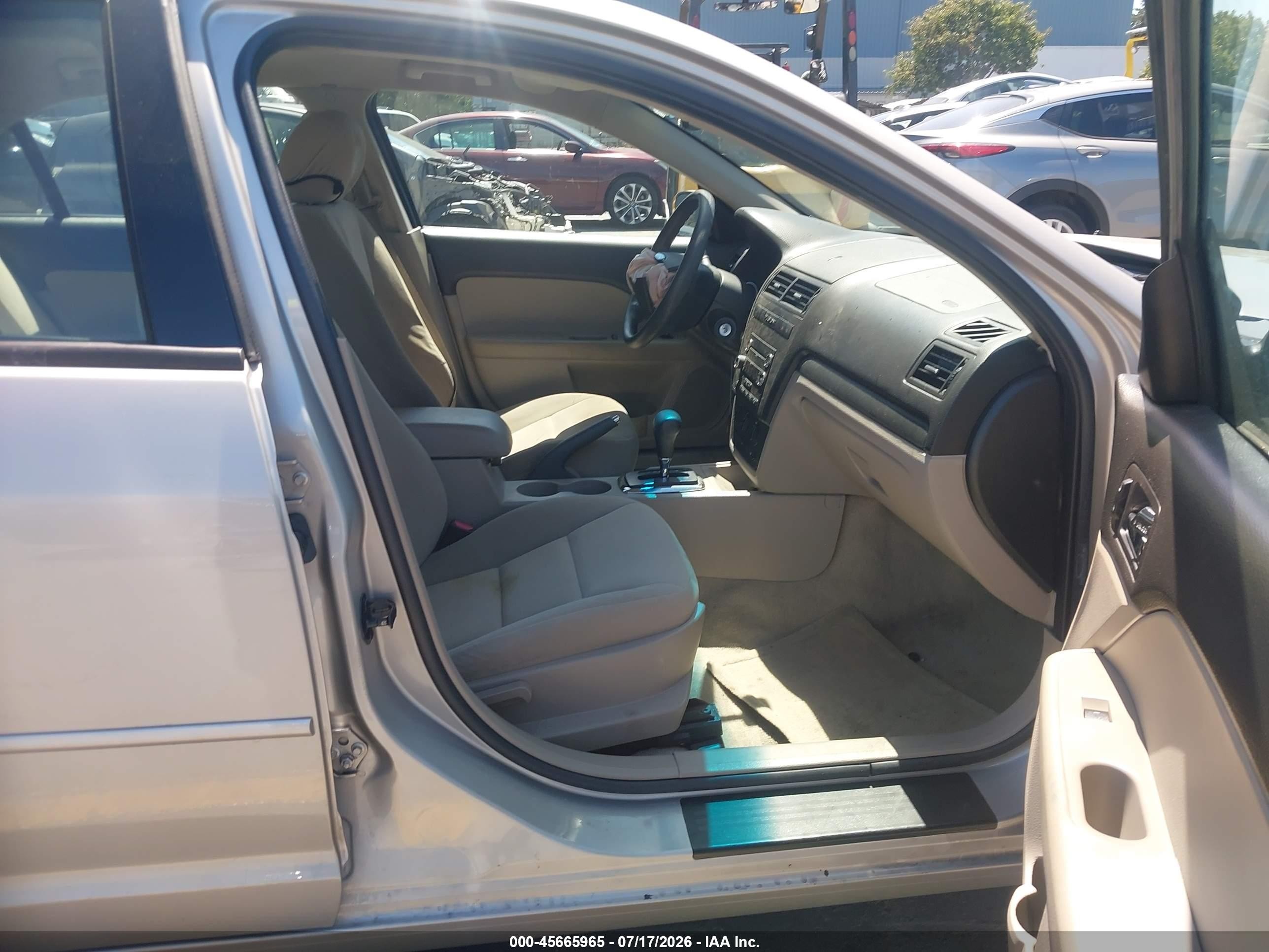 2008 Ford Fusion S Серебряный vin: 3FAHP06Z78R211749