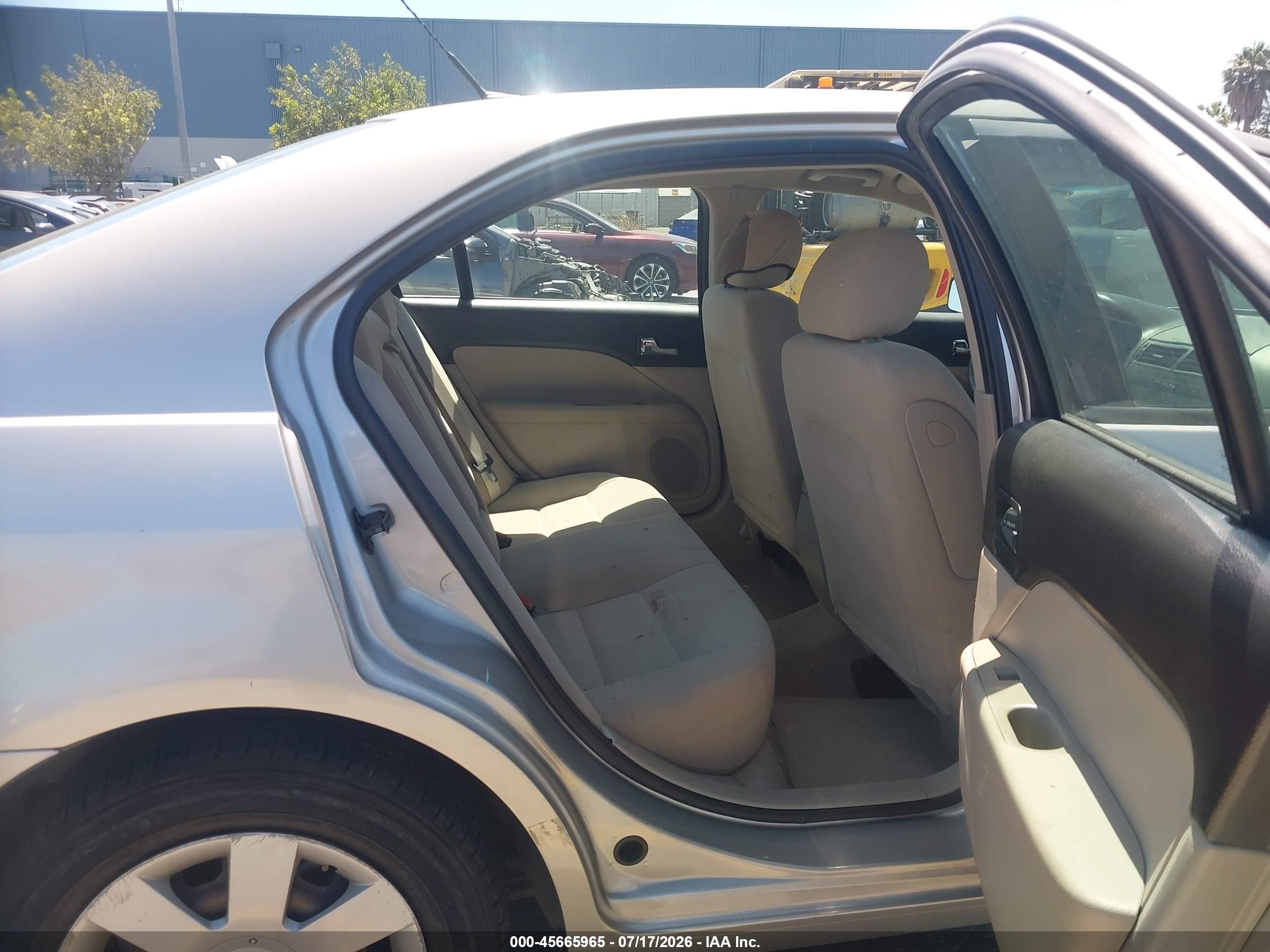 2008 Ford Fusion S Серебряный vin: 3FAHP06Z78R211749