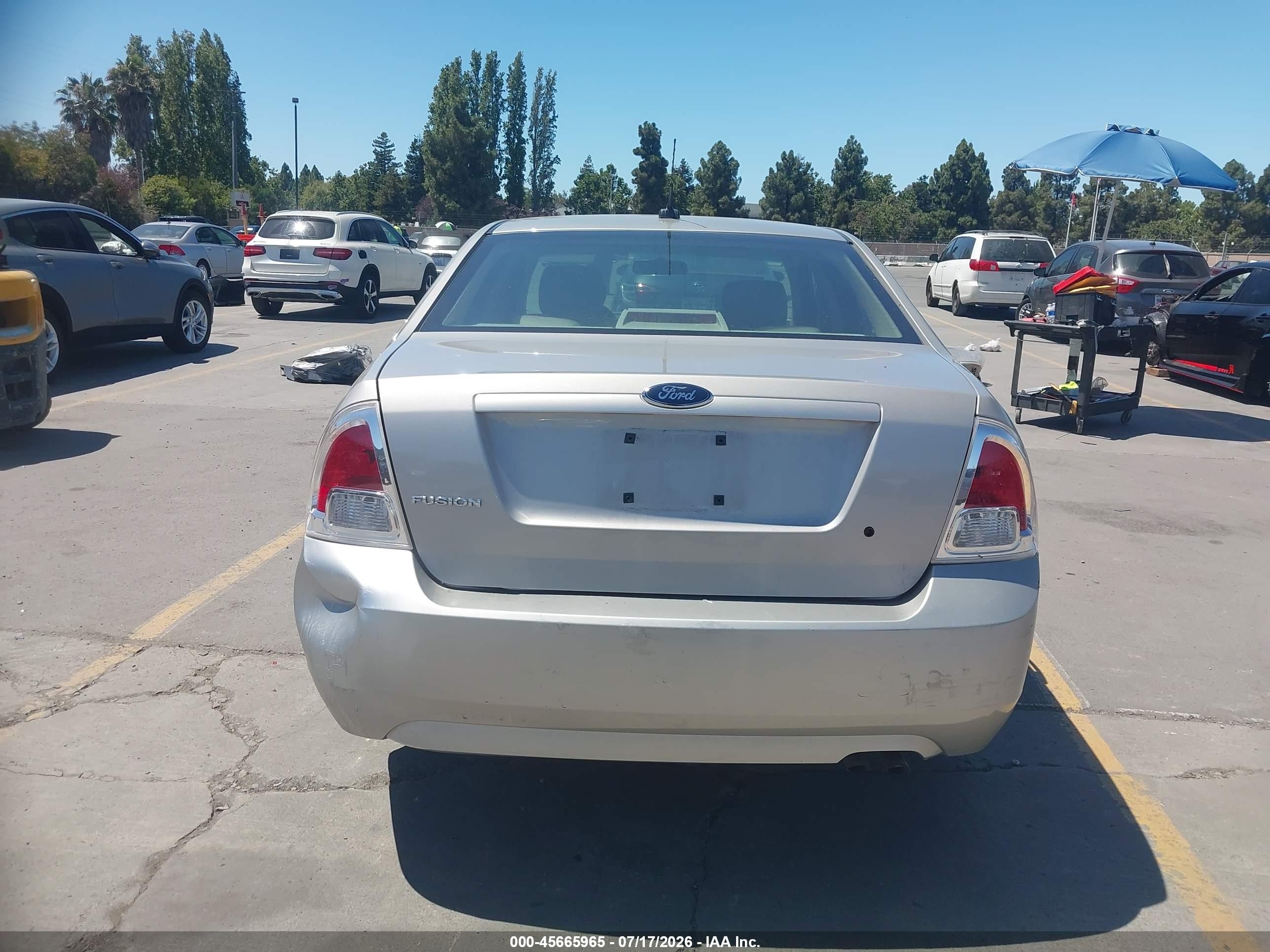 2008 Ford Fusion S Серебряный vin: 3FAHP06Z78R211749