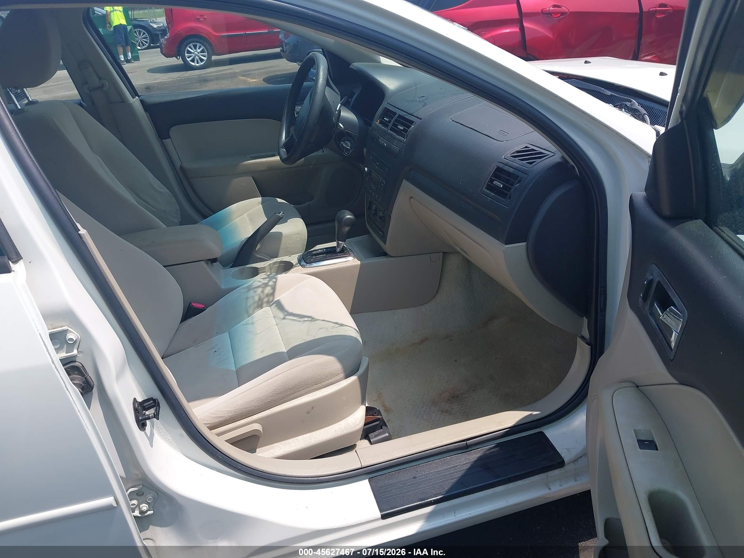 2009 Ford Fusion S White vin: 3FAHP06Z79R130168
