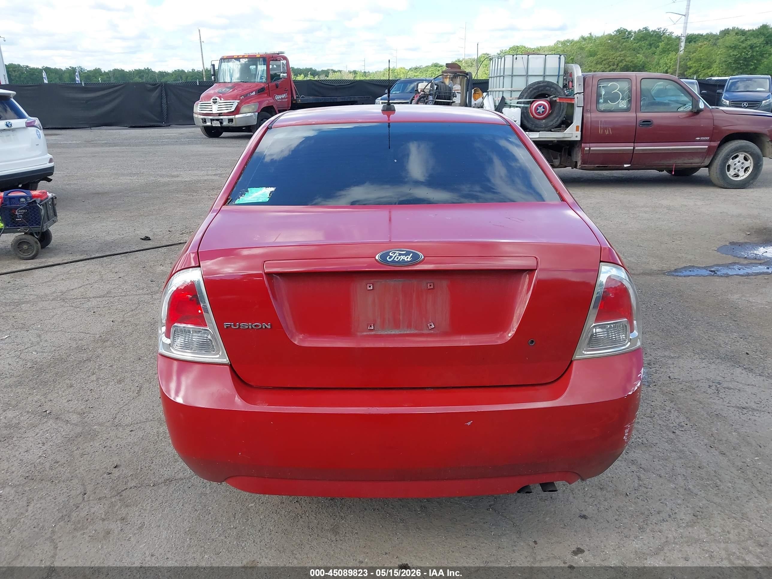 2007 Ford Fusion S Red vin: 3FAHP06Z87R193146