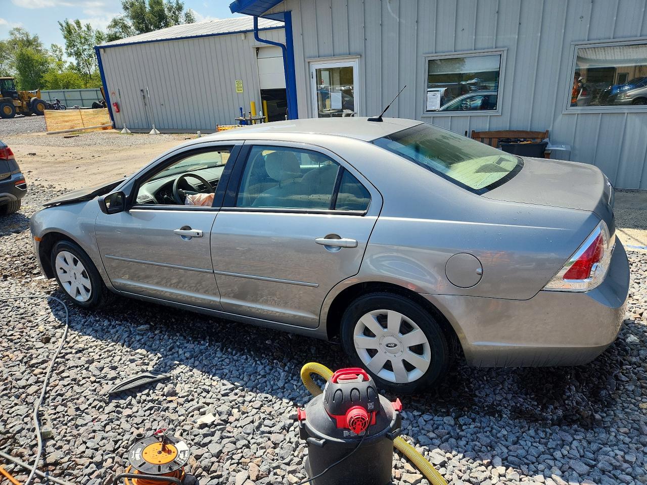 2008 Ford Fusion S Gold vin: 3FAHP06Z88R123549