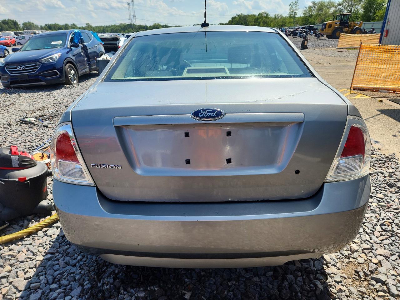 2008 Ford Fusion S Gold vin: 3FAHP06Z88R123549