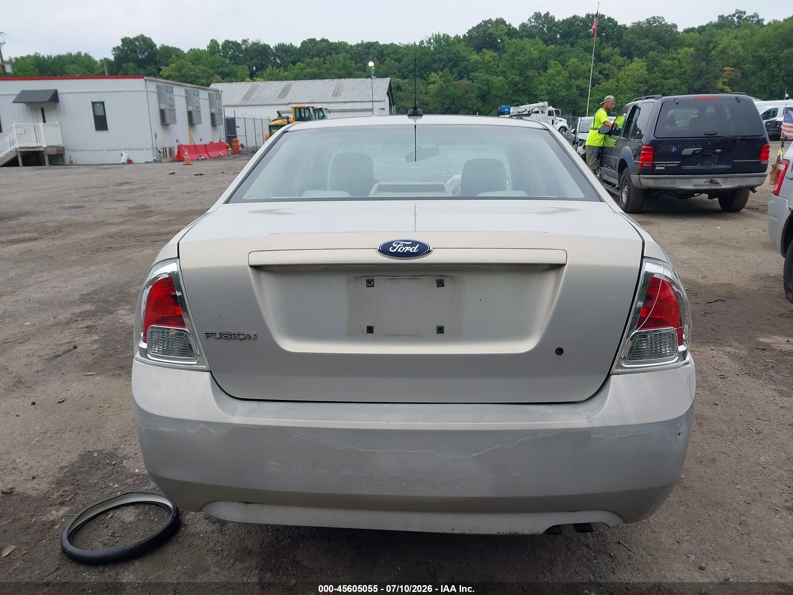 2009 Ford Fusion S Silver vin: 3FAHP06Z99R175029