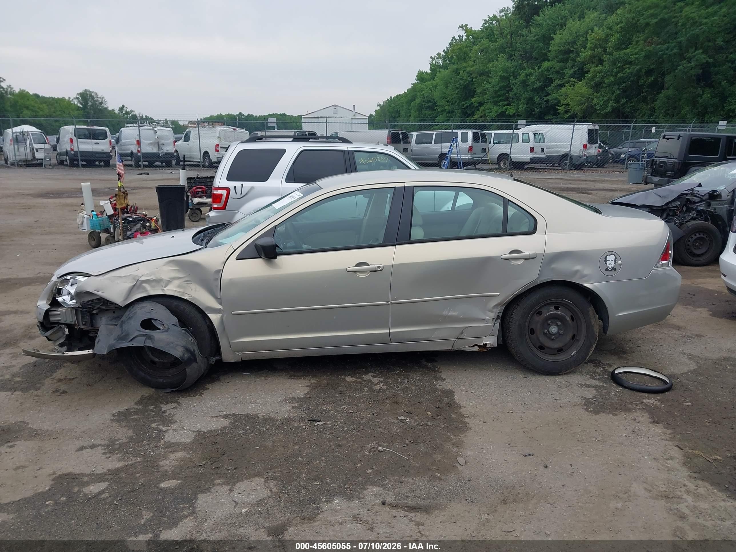 2009 Ford Fusion S Silver vin: 3FAHP06Z99R175029