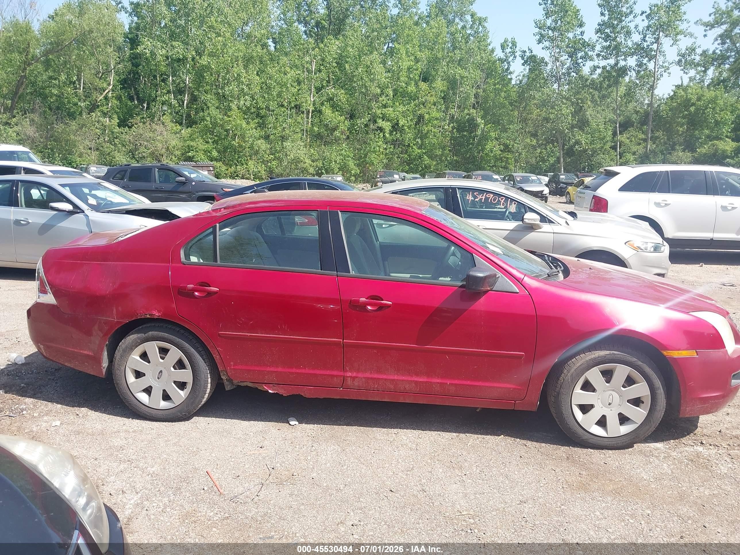 2007 Ford Fusion S Red vin: 3FAHP06ZX7R260197