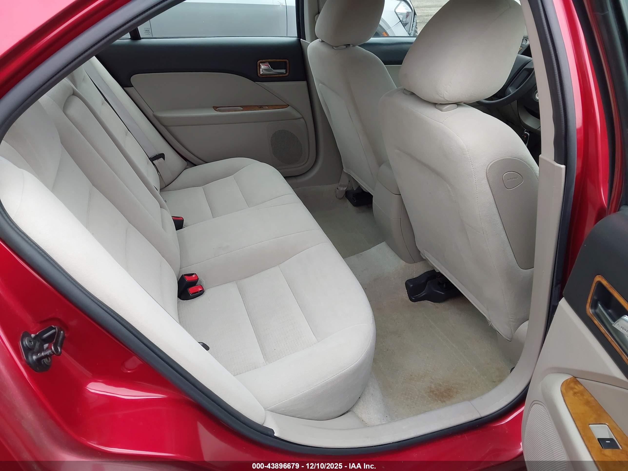 2009 Ford Fusion S Красный vin: 3FAHP06ZX9R151659