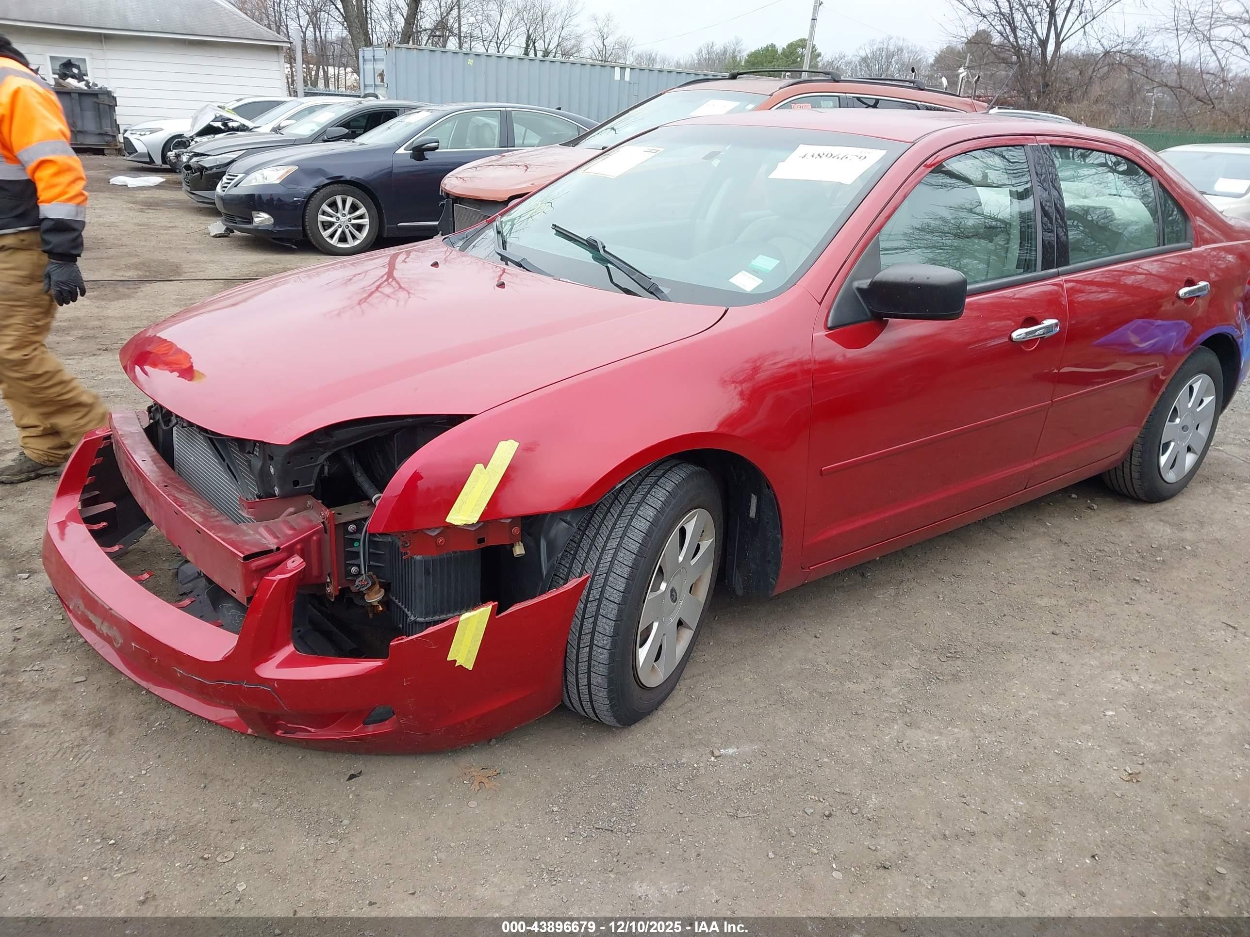 2009 Ford Fusion S Красный vin: 3FAHP06ZX9R151659