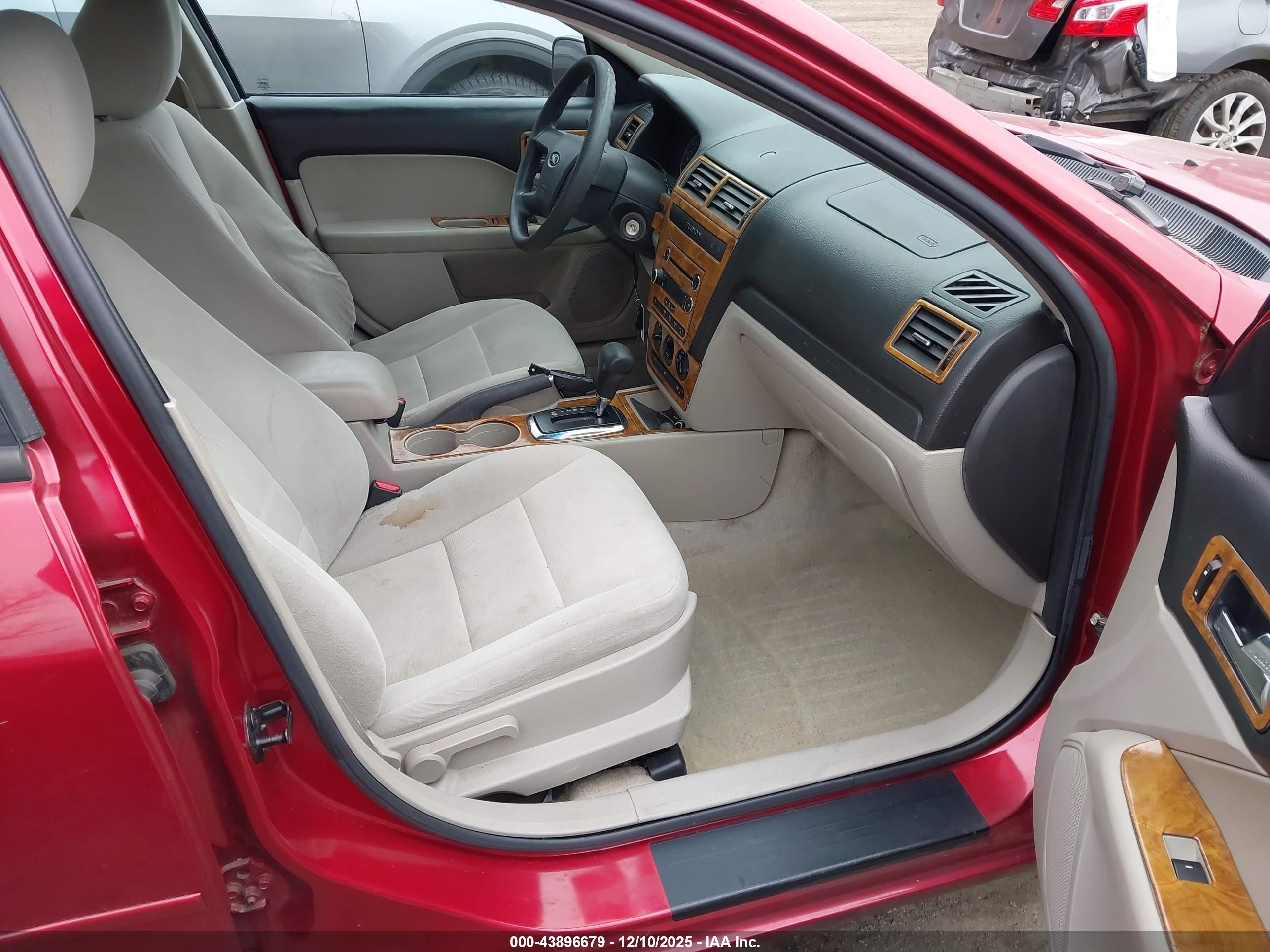 2009 Ford Fusion S Красный vin: 3FAHP06ZX9R151659