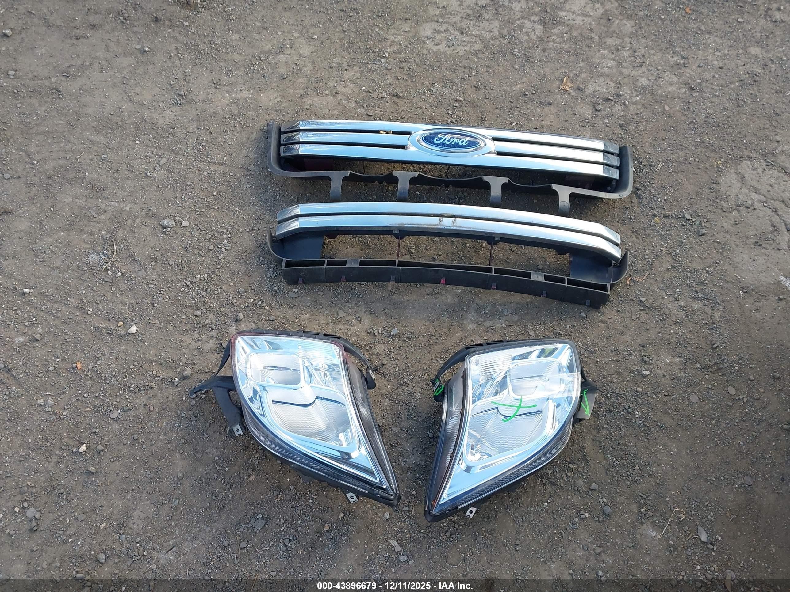 2009 Ford Fusion S Красный vin: 3FAHP06ZX9R151659