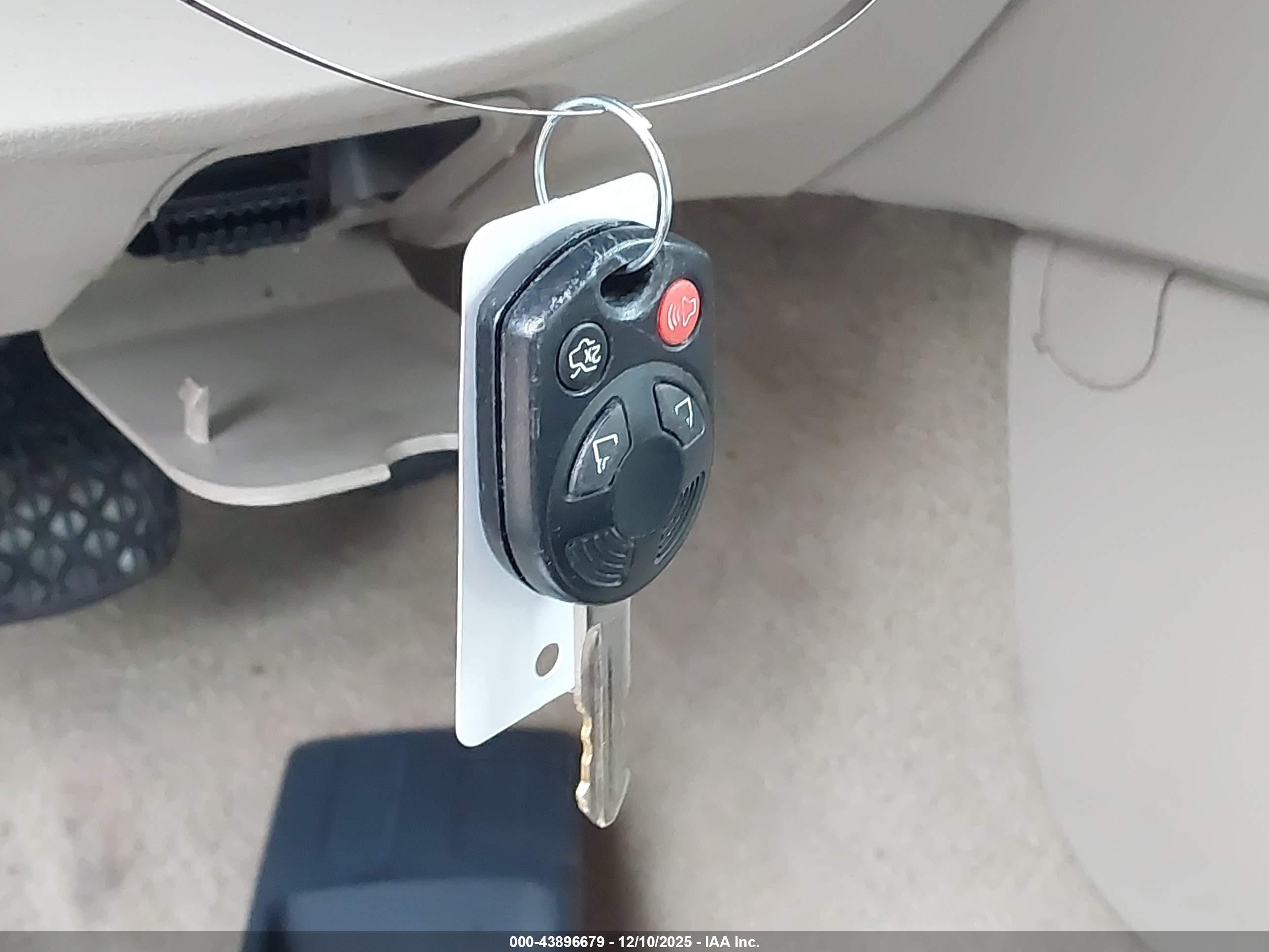 2009 Ford Fusion S Красный vin: 3FAHP06ZX9R151659