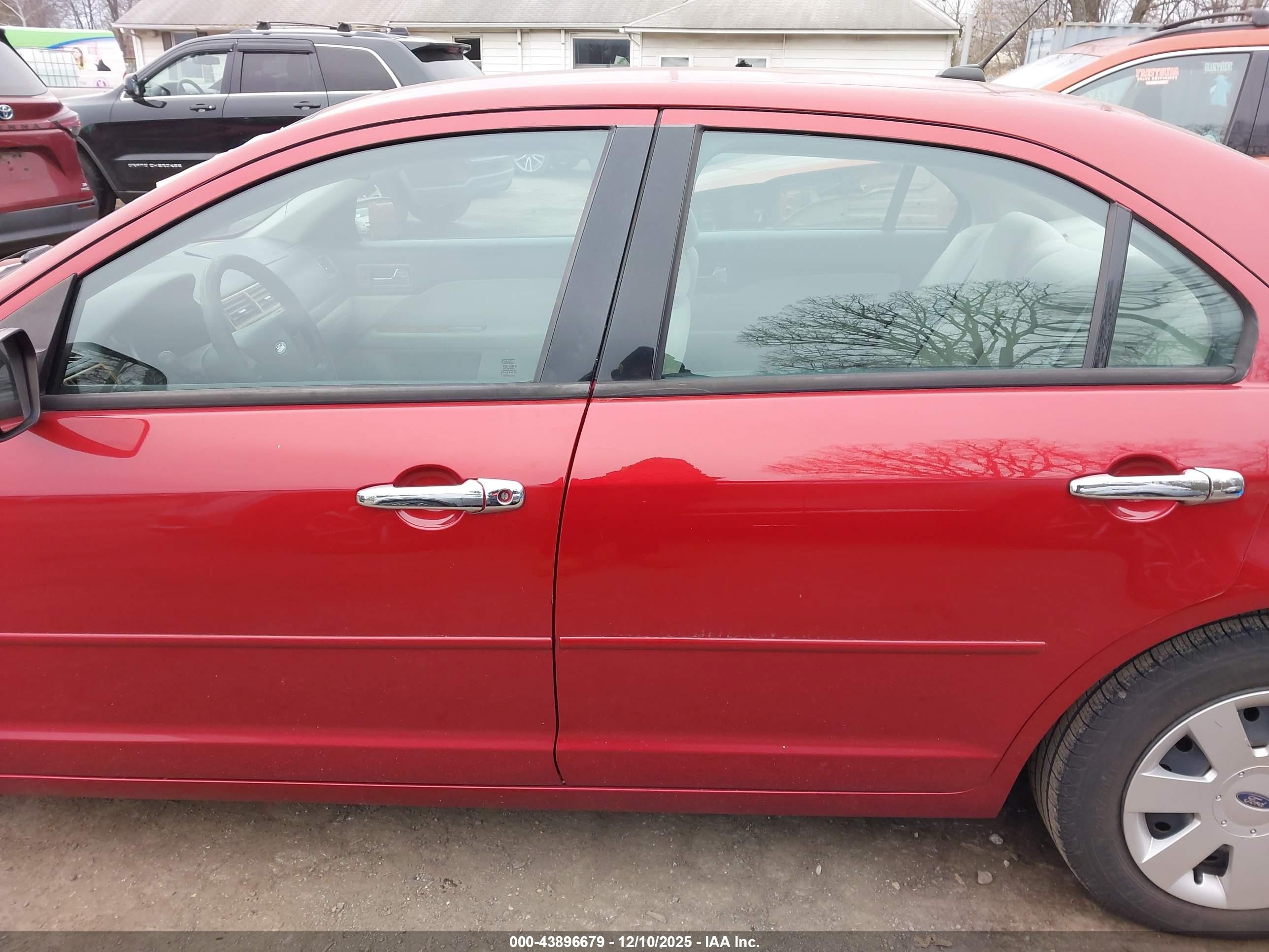 2009 Ford Fusion S Красный vin: 3FAHP06ZX9R151659