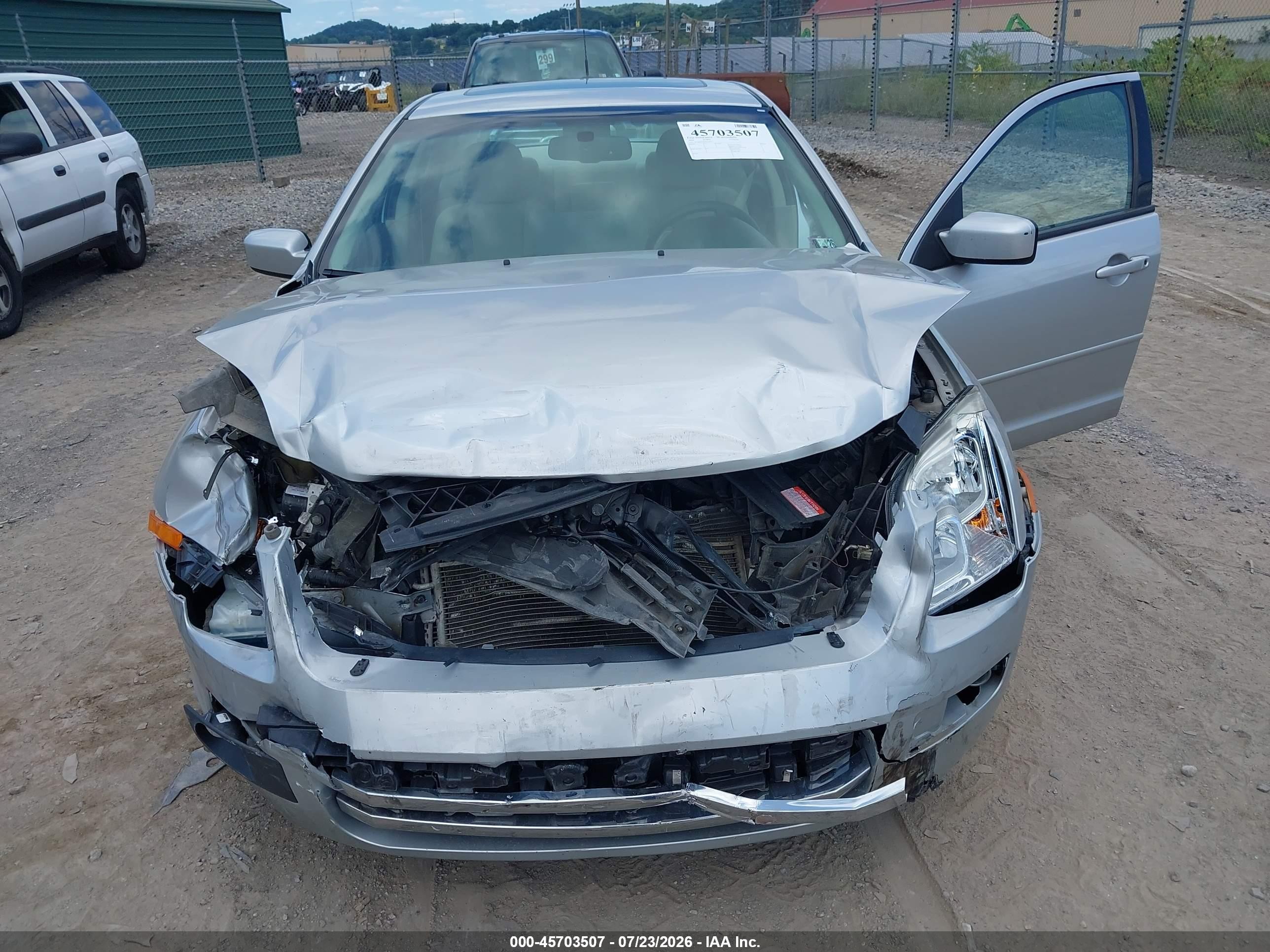 2009 Ford Fusion Se Silver vin: 3FAHP07109R166017