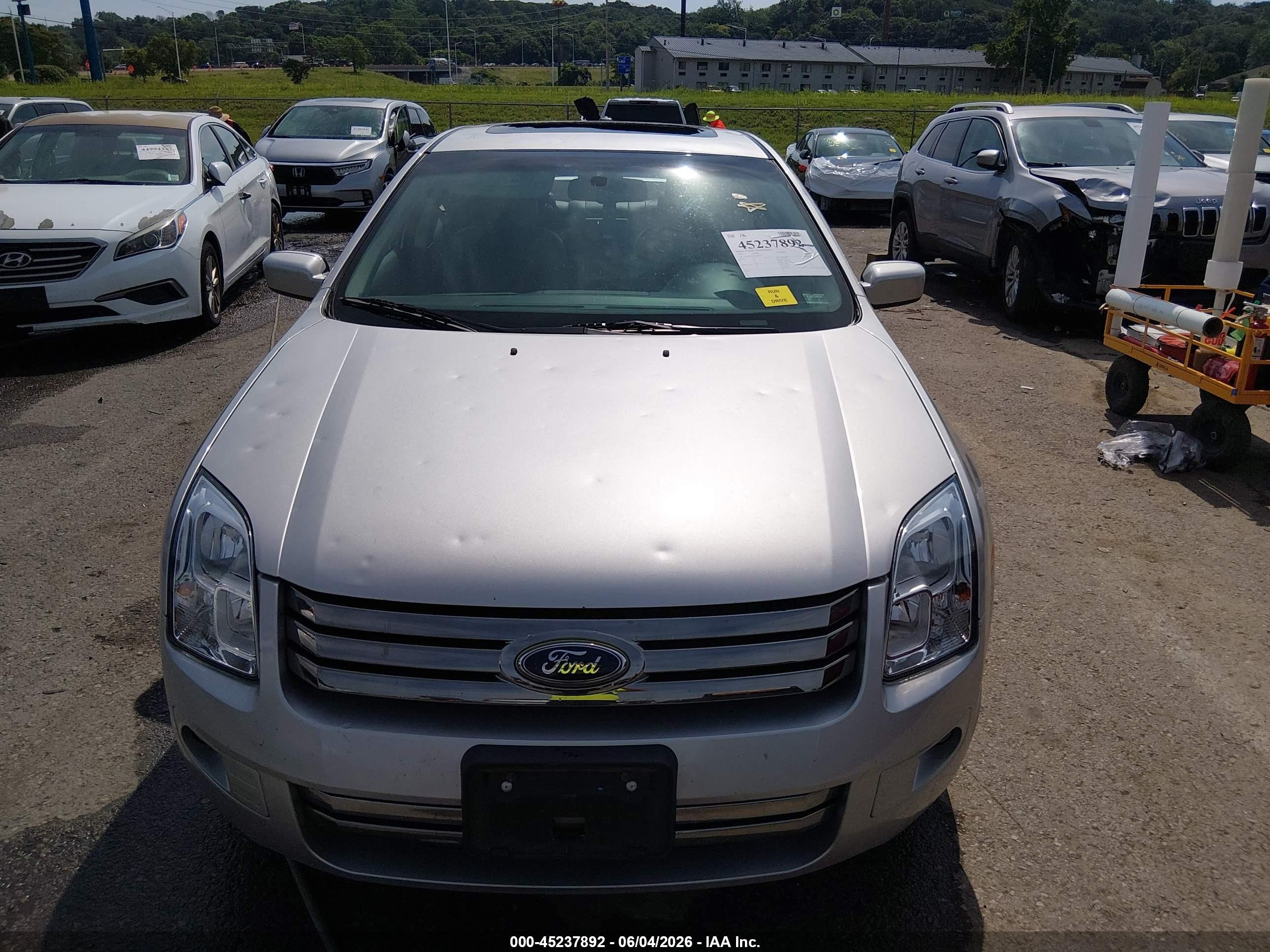 2009 Ford Fusion Se Silver vin: 3FAHP07169R169004