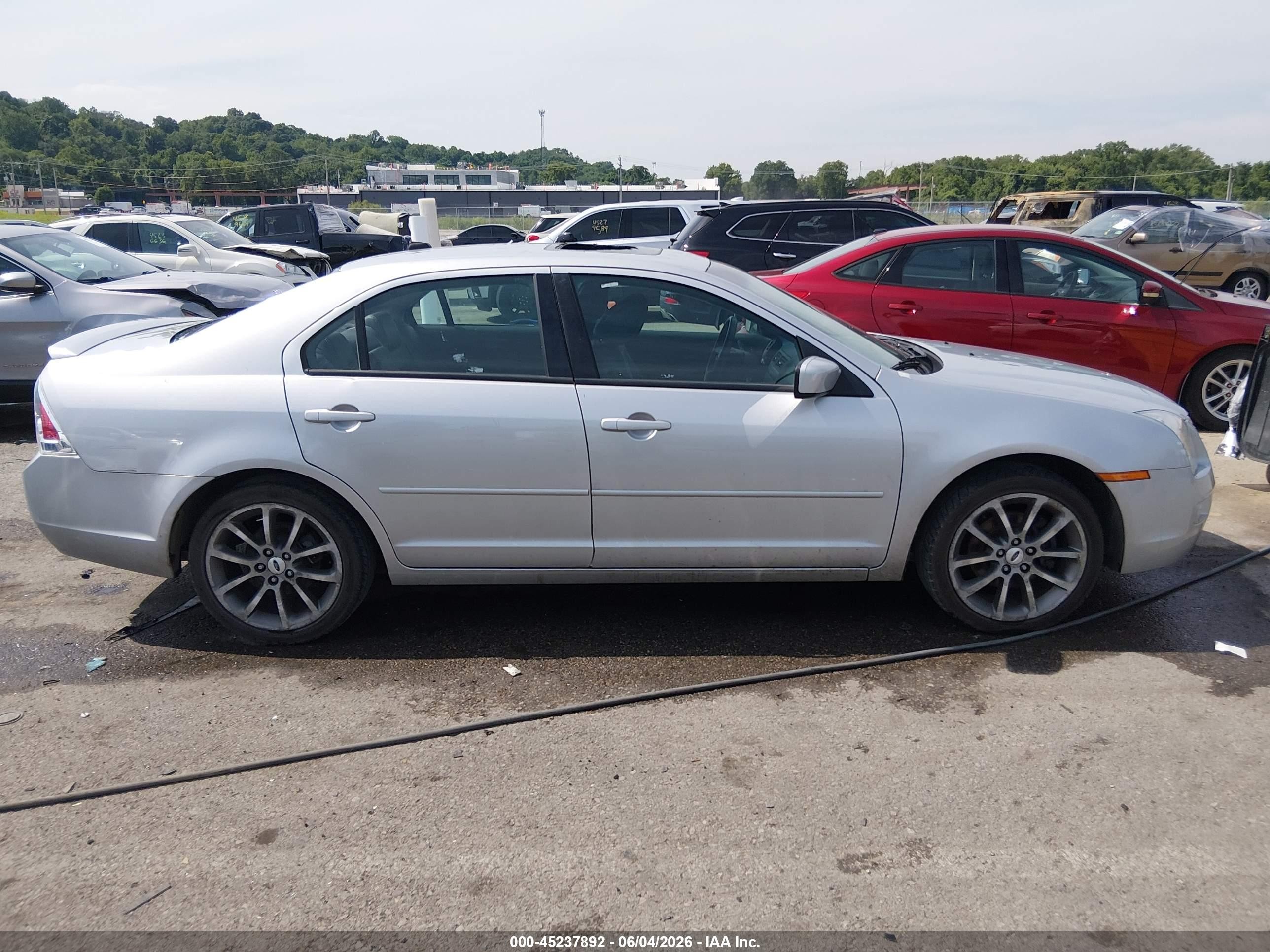 2009 Ford Fusion Se Silver vin: 3FAHP07169R169004