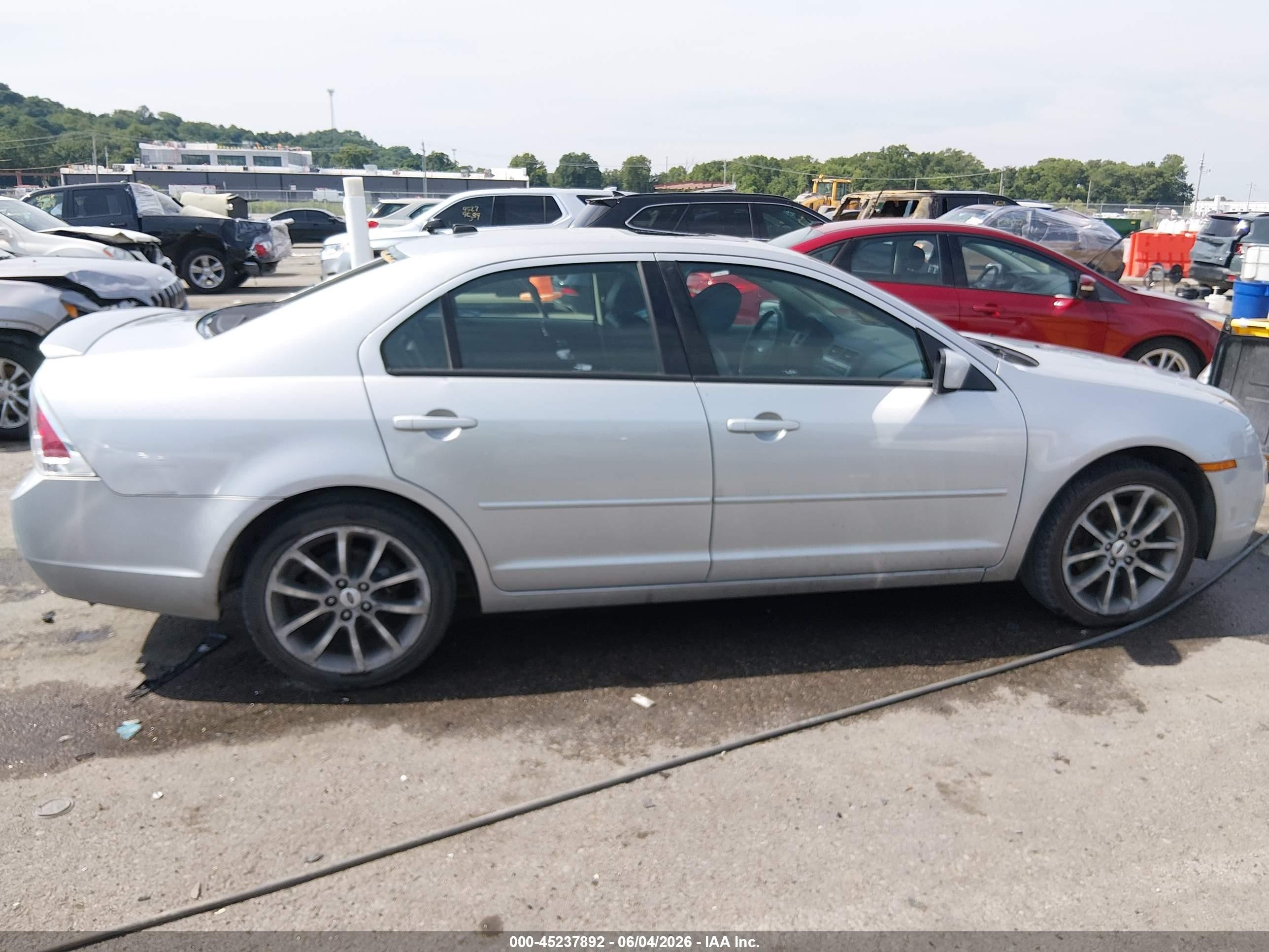 2009 Ford Fusion Se Silver vin: 3FAHP07169R169004