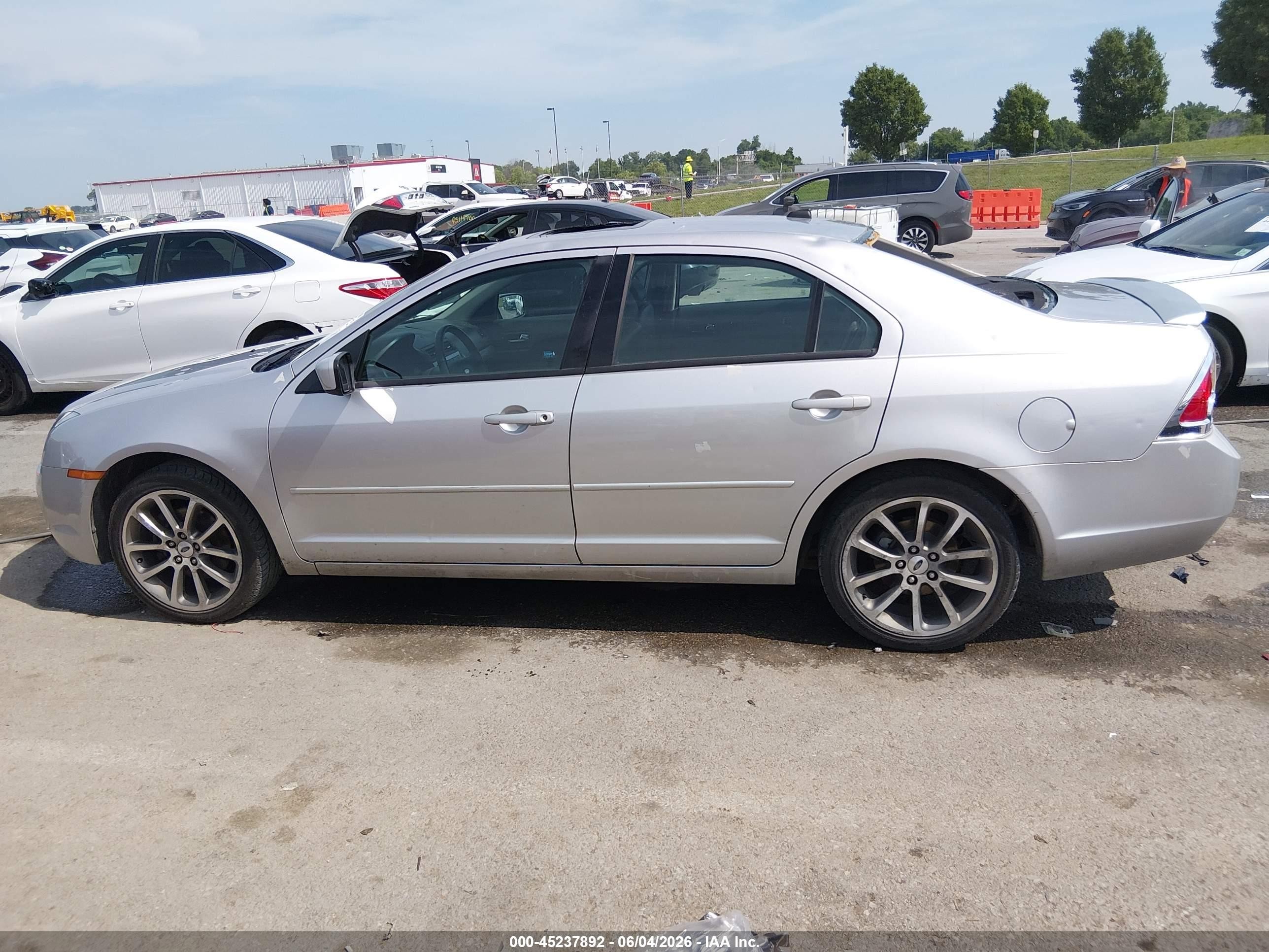 2009 Ford Fusion Se Silver vin: 3FAHP07169R169004