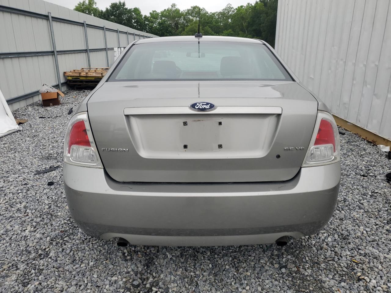 2008 Ford Fusion Se Silver vin: 3FAHP07178R267019 Damage: Rear Bumper/Cover, Scraped, 4 To 5 Inches