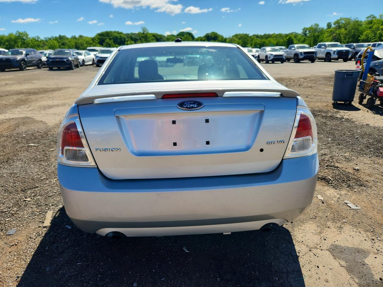 2009 Ford Fusion Se Silver vin: 3FAHP07189R112917