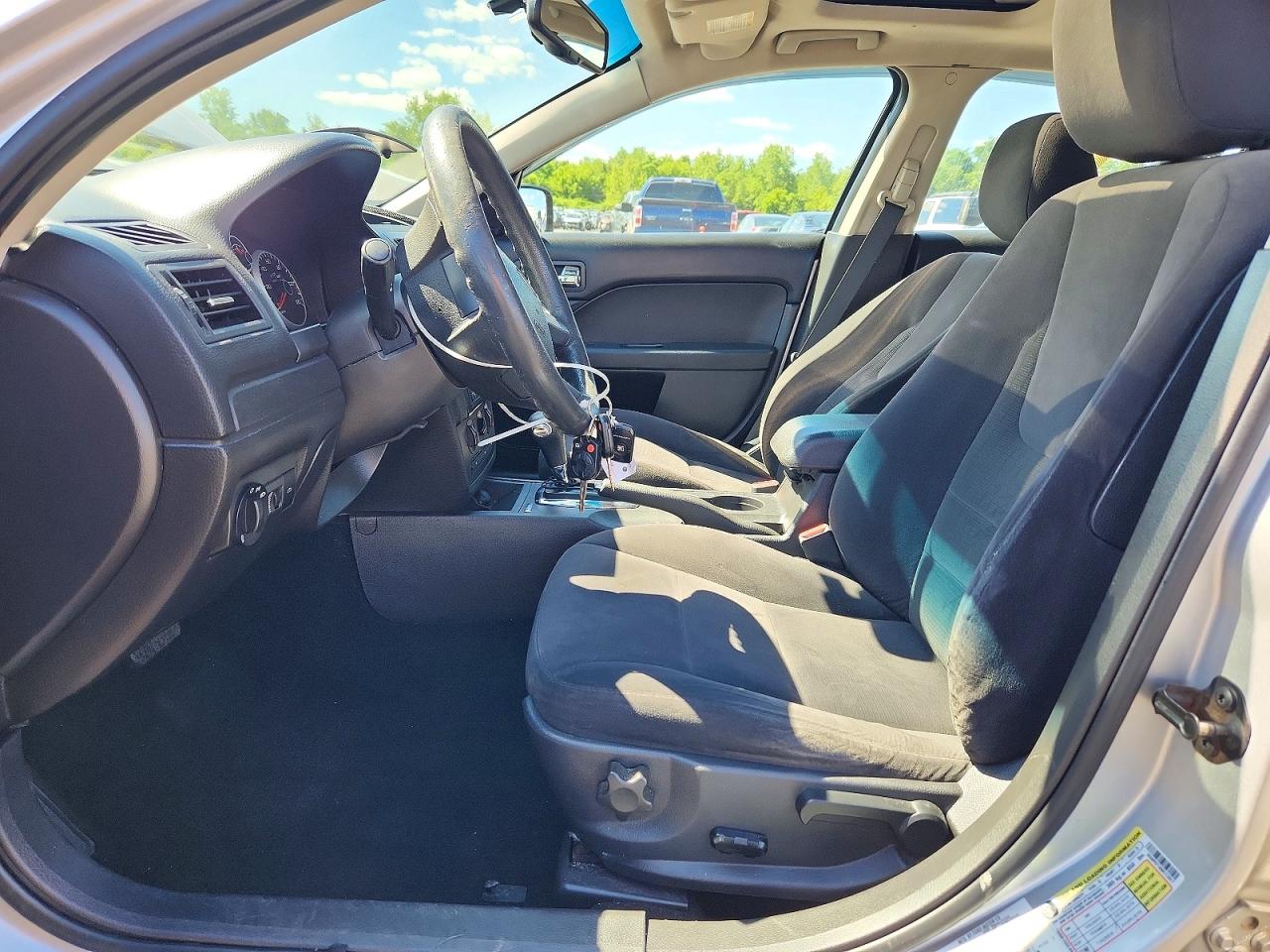 2009 Ford Fusion Se Silver vin: 3FAHP07189R112917