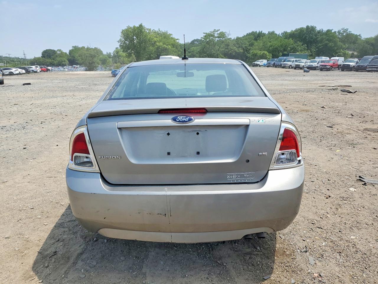 2008 Ford Fusion Se Silver vin: 3FAHP07Z38R272420