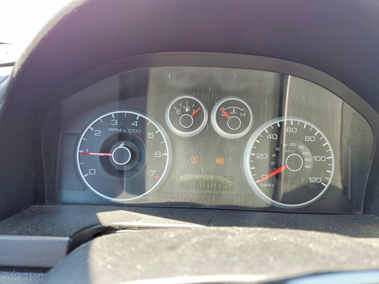 2009 Ford Fusion Se Red vin: 3FAHP07Z39R187823