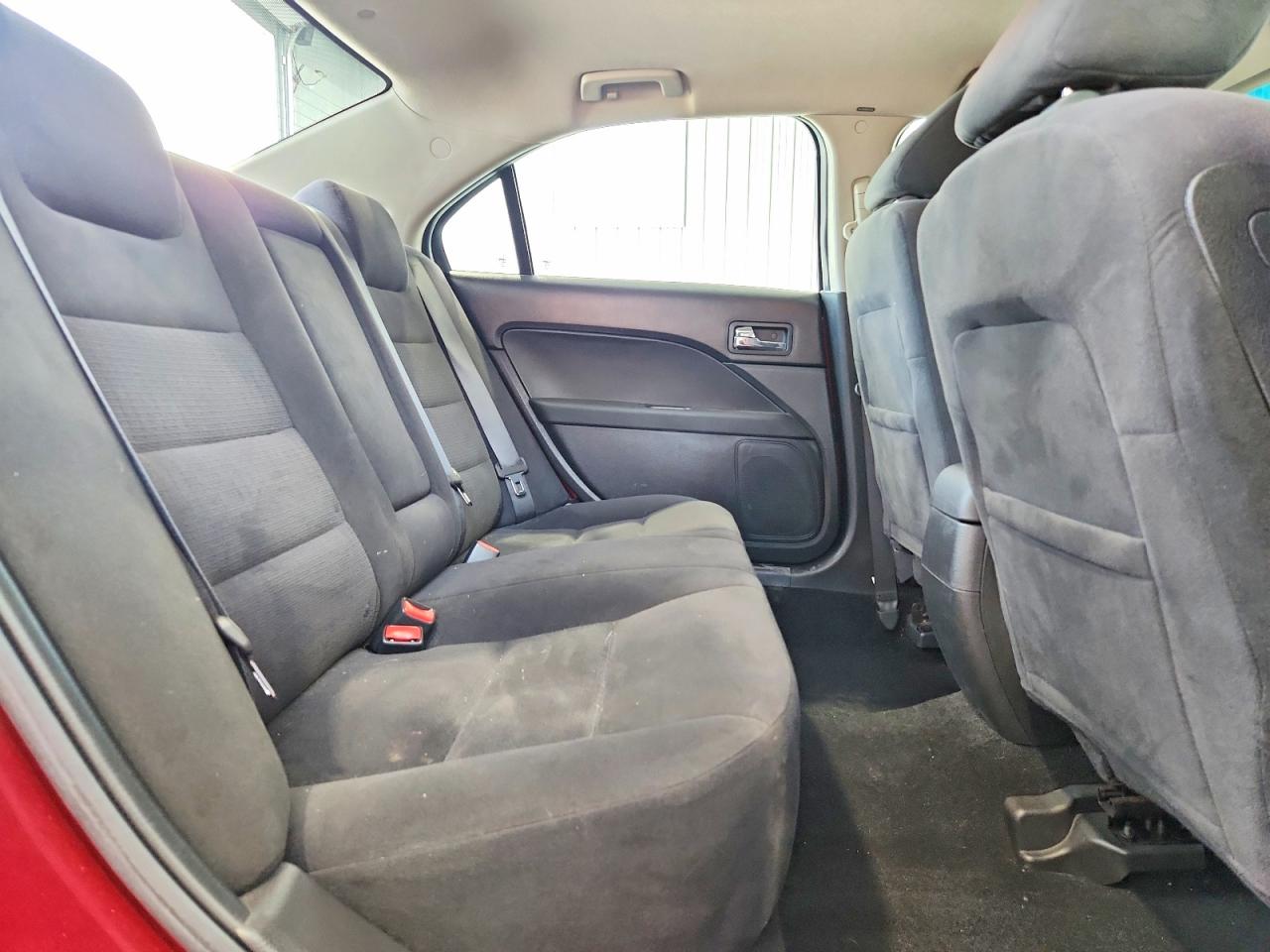 2009 Ford Fusion Se Red vin: 3FAHP07Z49R102410