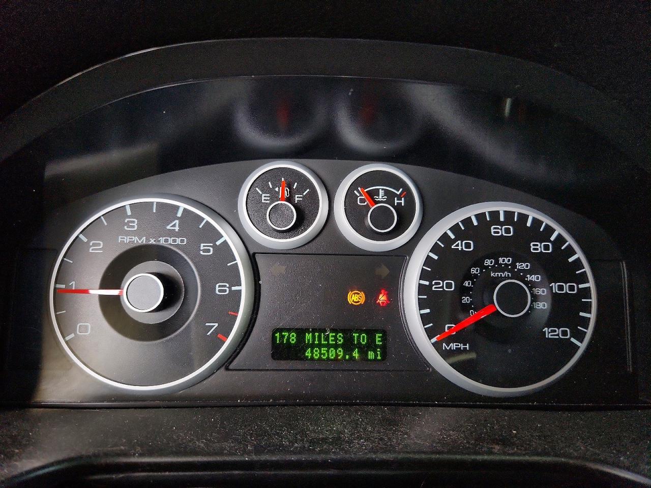 2009 Ford Fusion Se Red vin: 3FAHP07Z49R102410