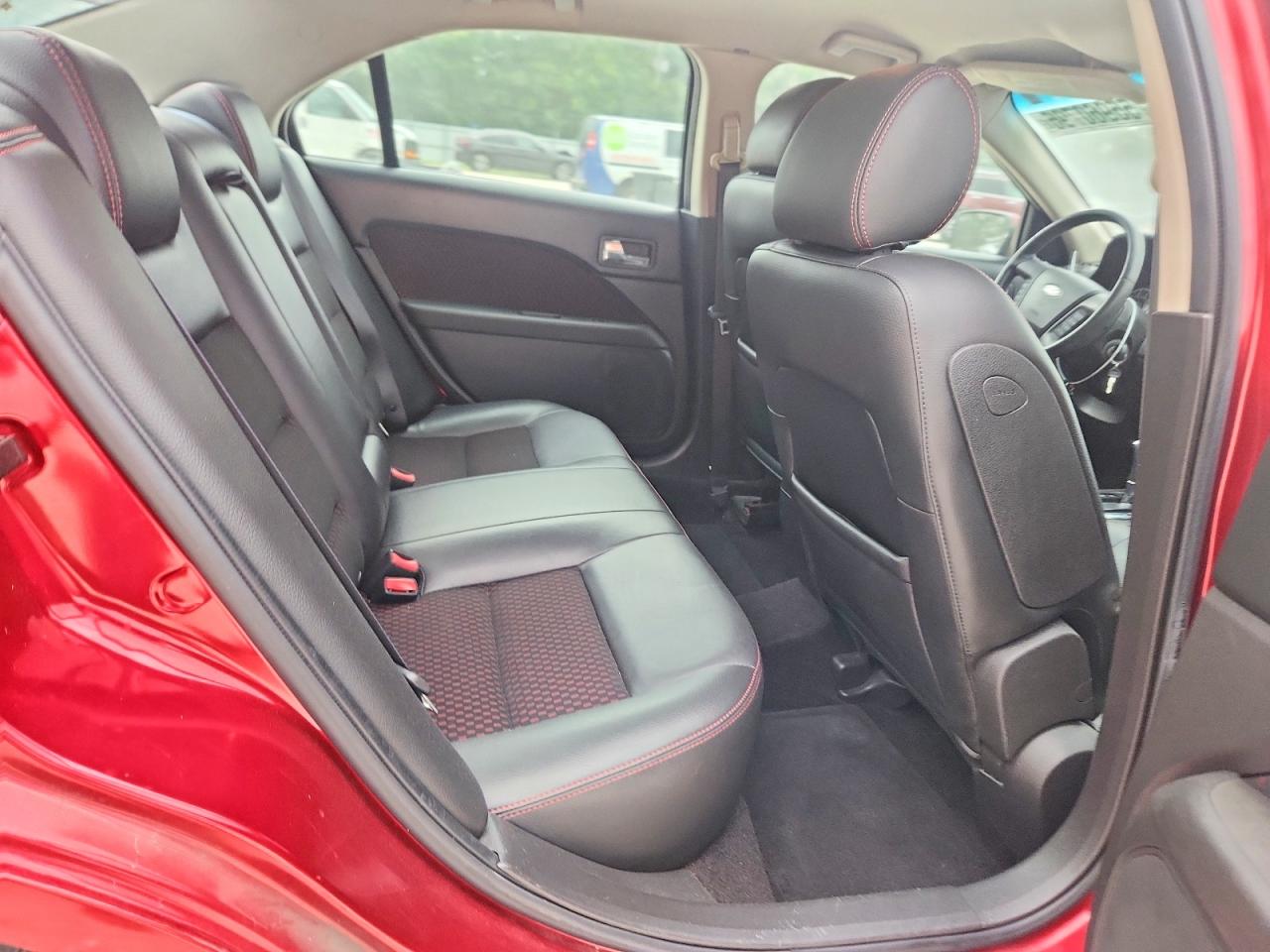 2008 Ford Fusion Se Red vin: 3FAHP07Z68R185076