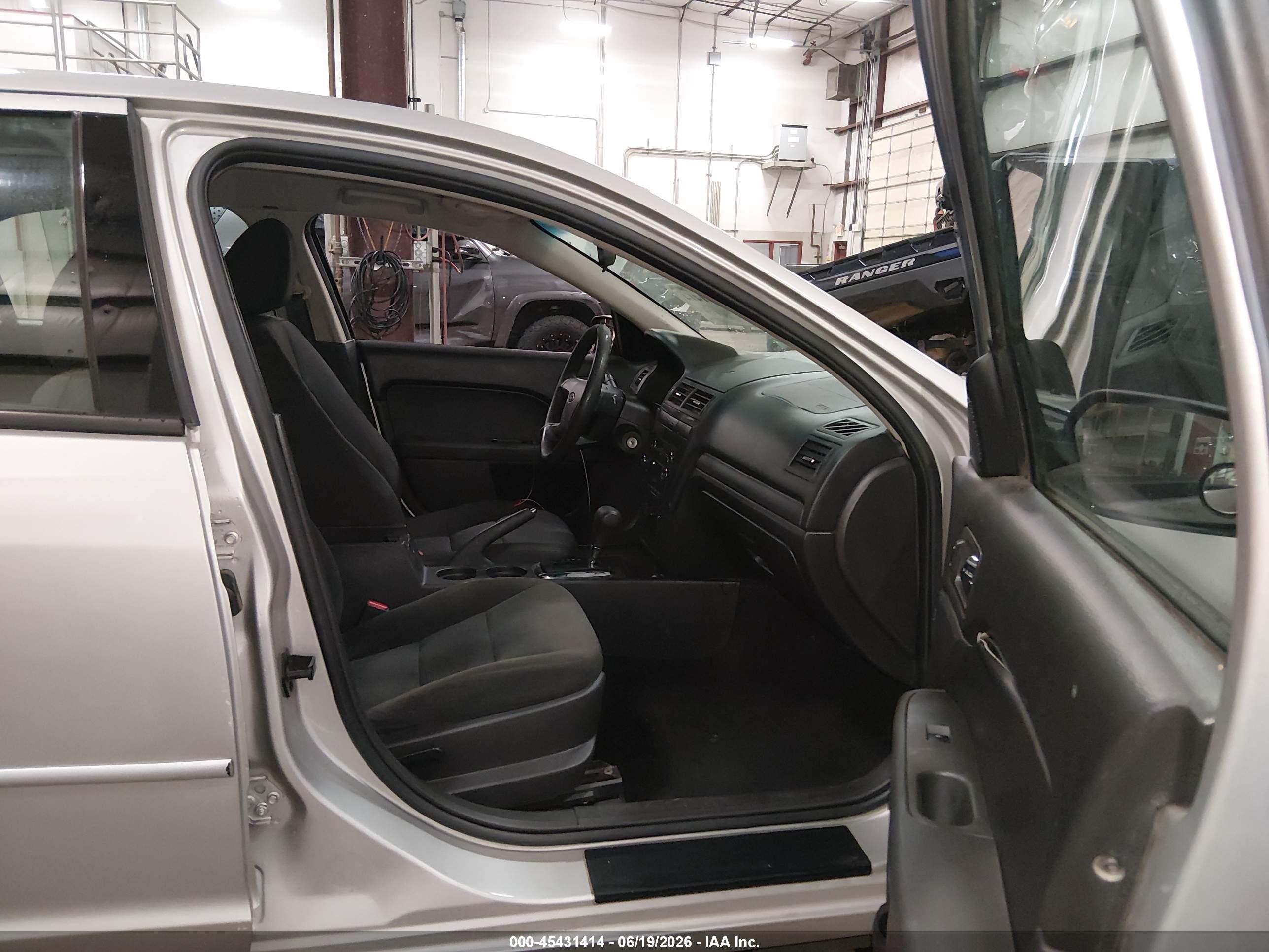 2008 Ford Fusion Se Silver vin: 3FAHP07Z68R196918