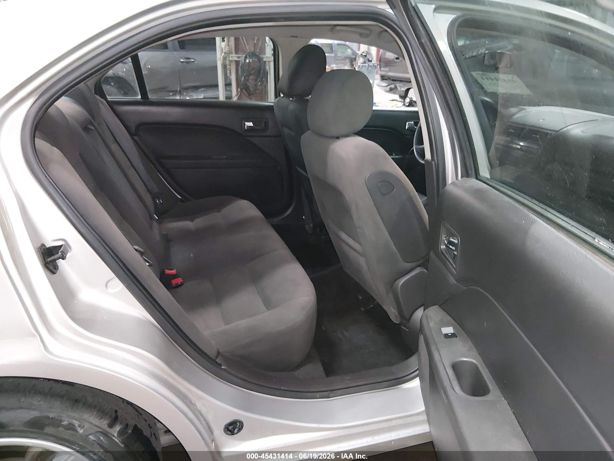 2008 Ford Fusion Se Silver vin: 3FAHP07Z68R196918