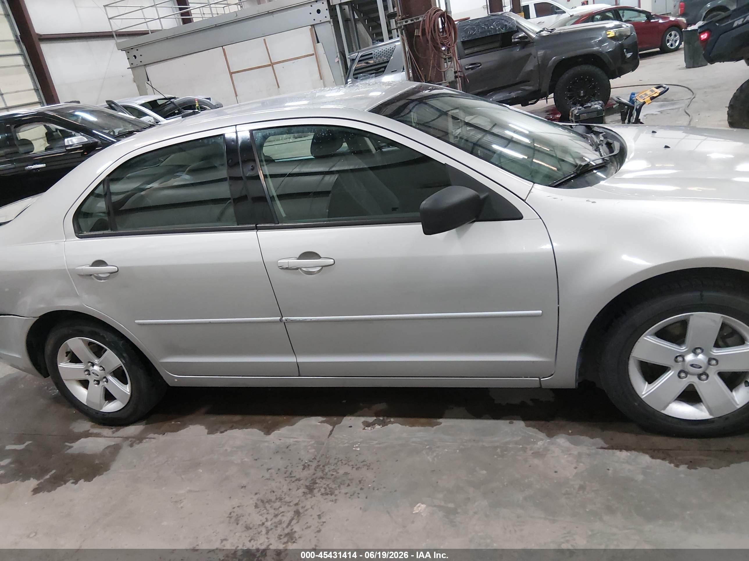 2008 Ford Fusion Se Silver vin: 3FAHP07Z68R196918
