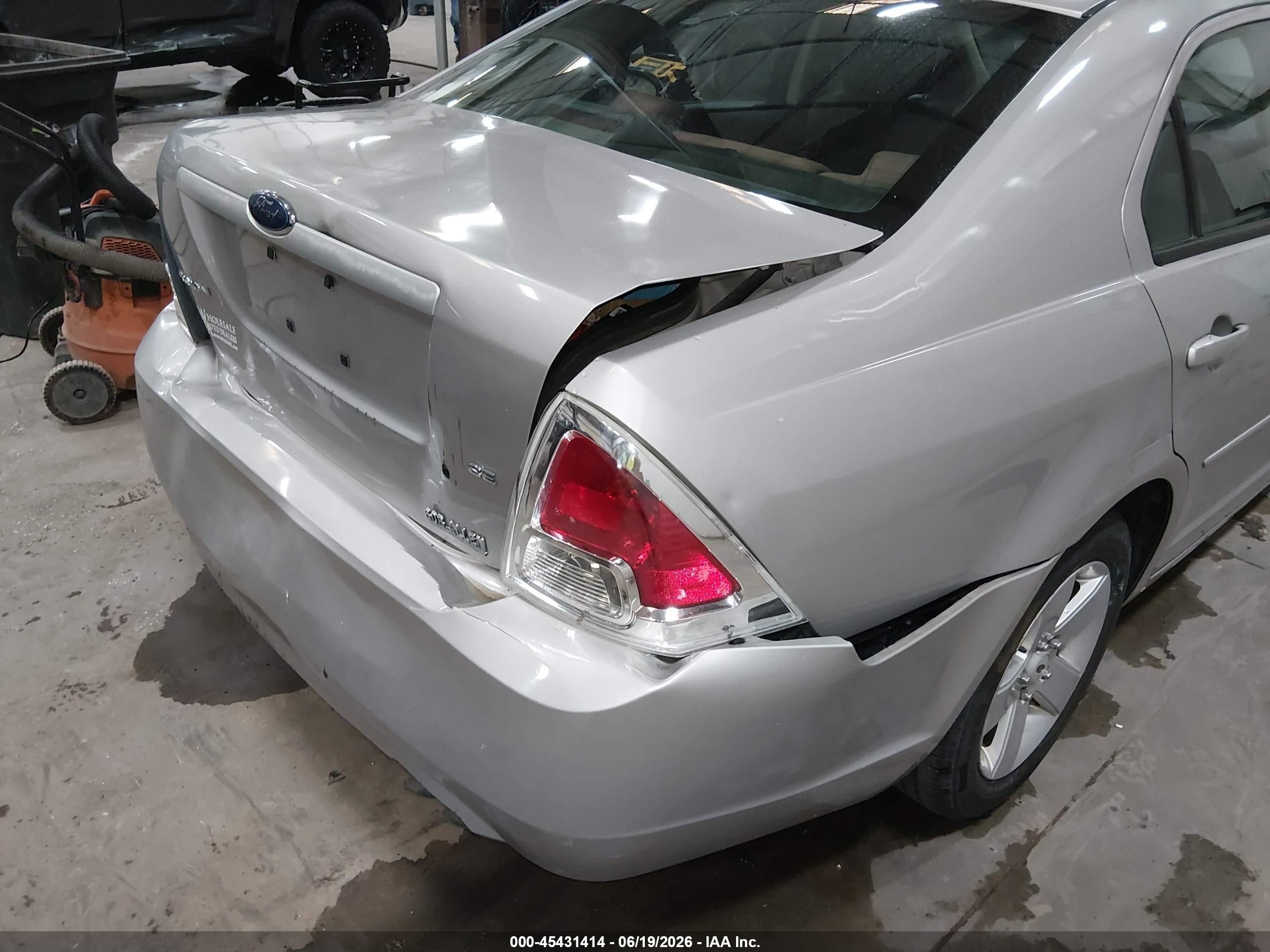 2008 Ford Fusion Se Silver vin: 3FAHP07Z68R196918