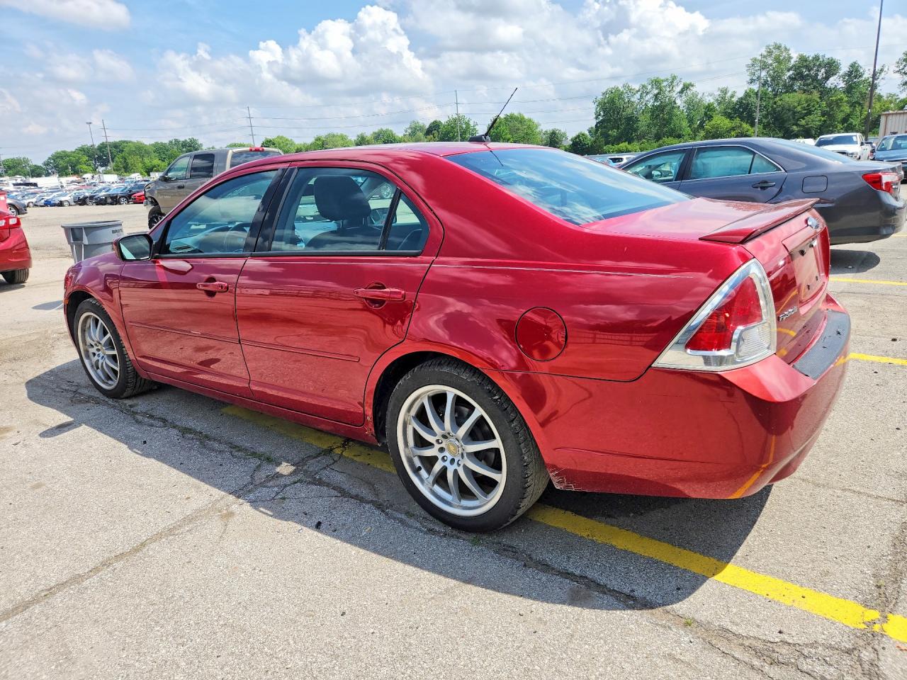2009 Ford Fusion Se Red vin: 3FAHP07Z69R117510