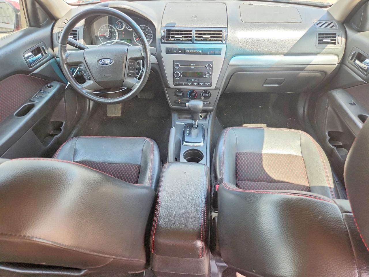 2009 Ford Fusion Se Red vin: 3FAHP07Z69R117510