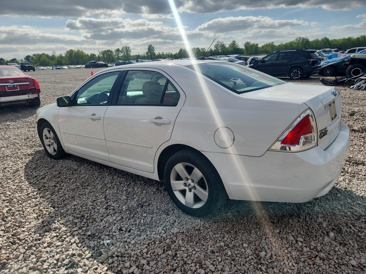 2007 Ford Fusion White vin: 3FAHP07Z87R130756