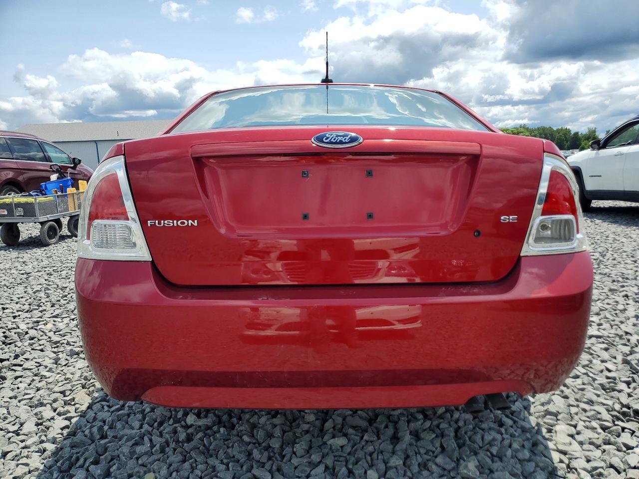 2009 Ford Fusion Se Red vin: 3FAHP07Z89R127262
