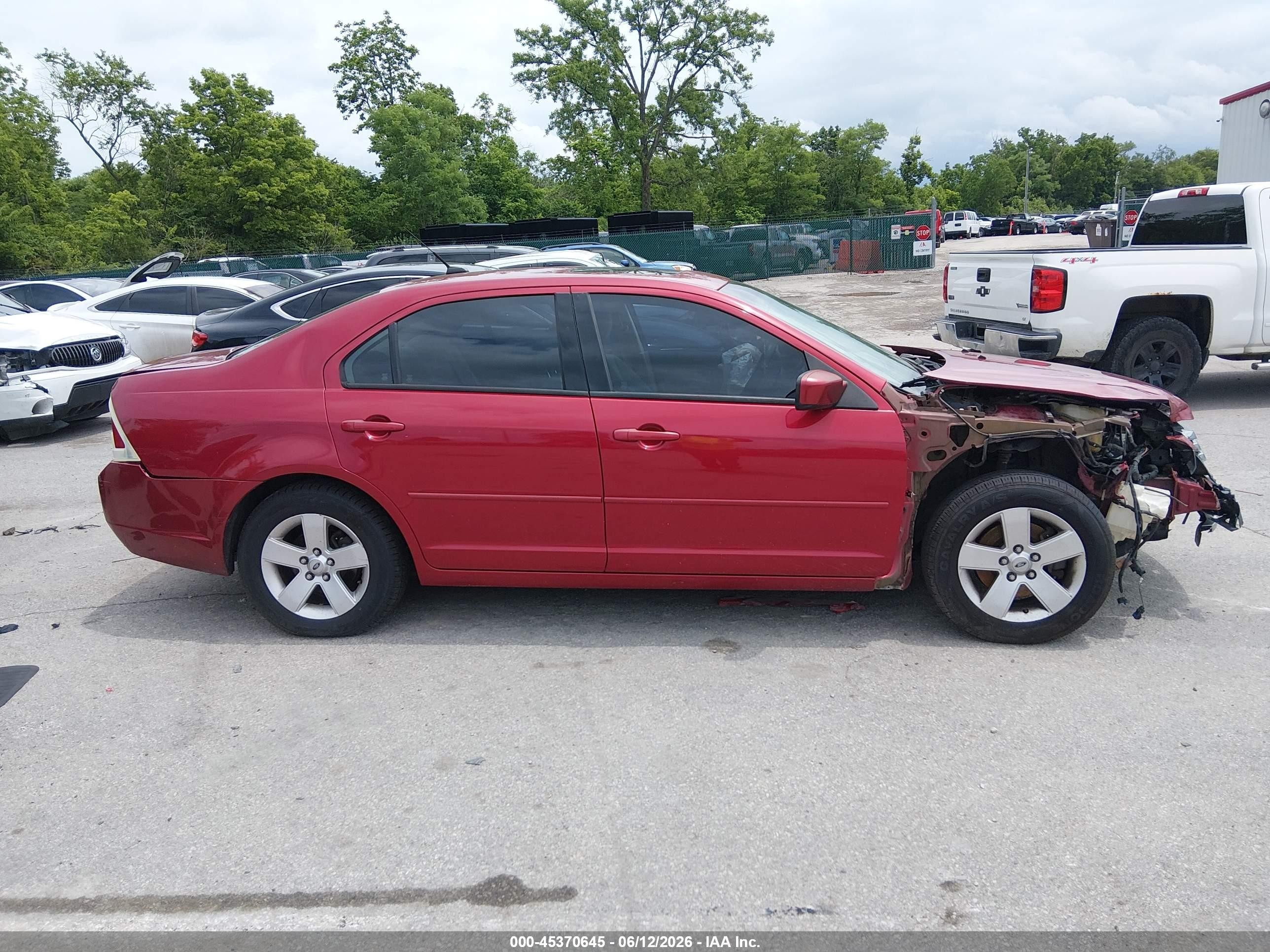 2009 Ford Fusion Se Red vin: 3FAHP07Z99R187082