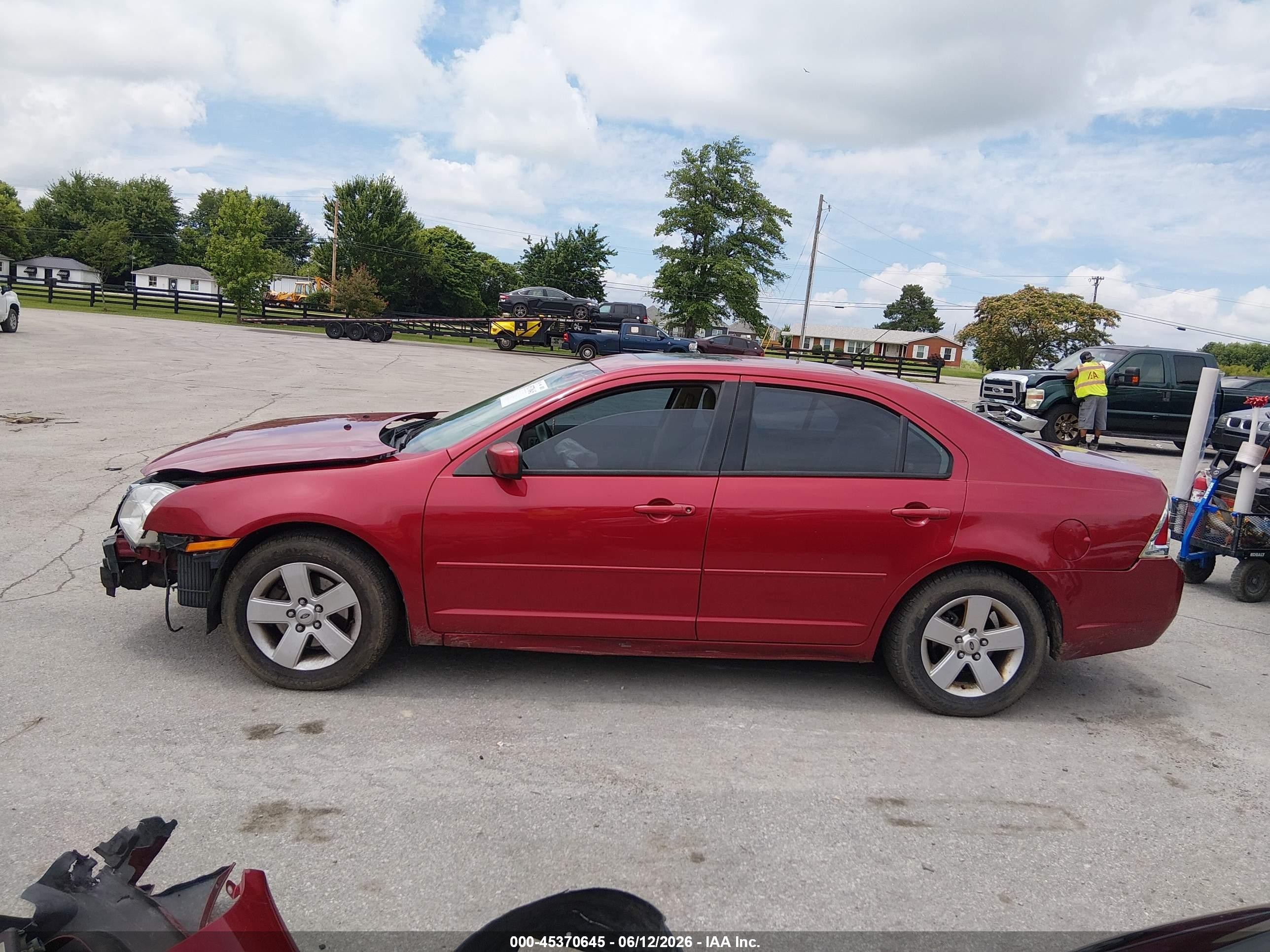 2009 Ford Fusion Se Red vin: 3FAHP07Z99R187082