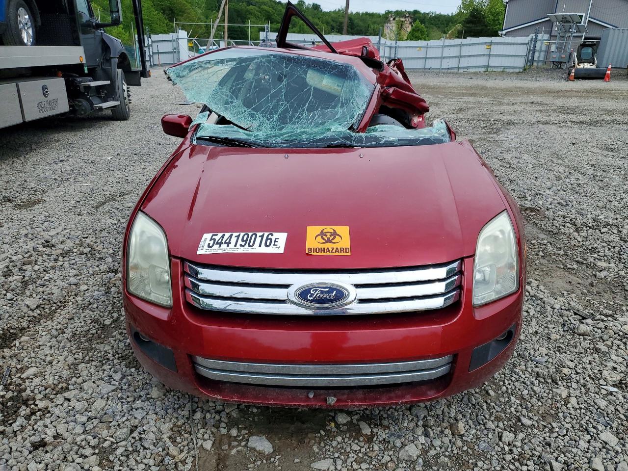 2008 Ford Fusion Se Red vin: 3FAHP07ZX8R272933