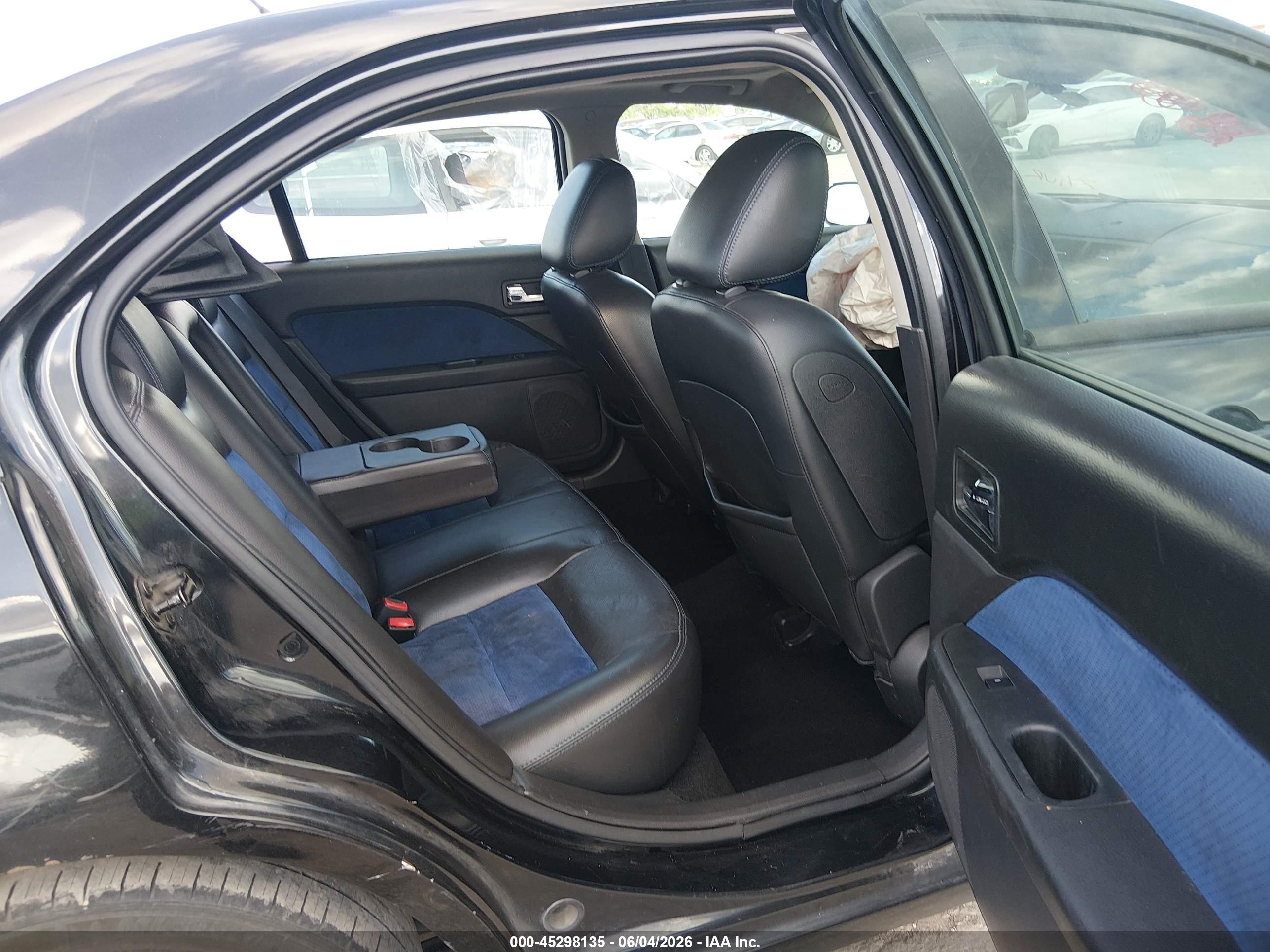 2009 Ford Fusion Se Черный vin: 3FAHP07ZX9R156116