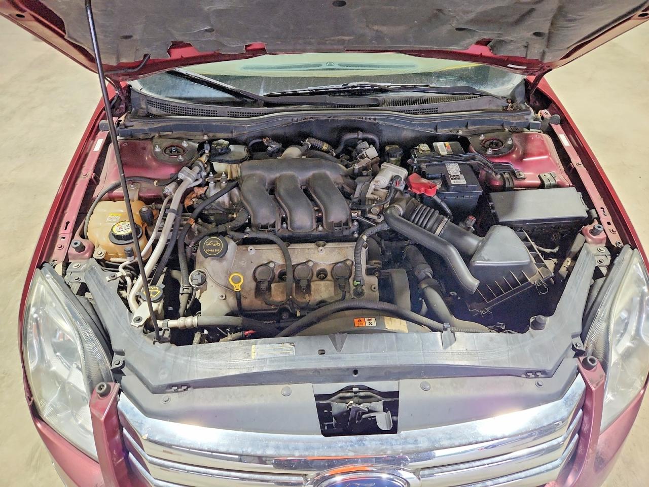2007 Ford Fusion Burgundy vin: 3FAHP08137R220261