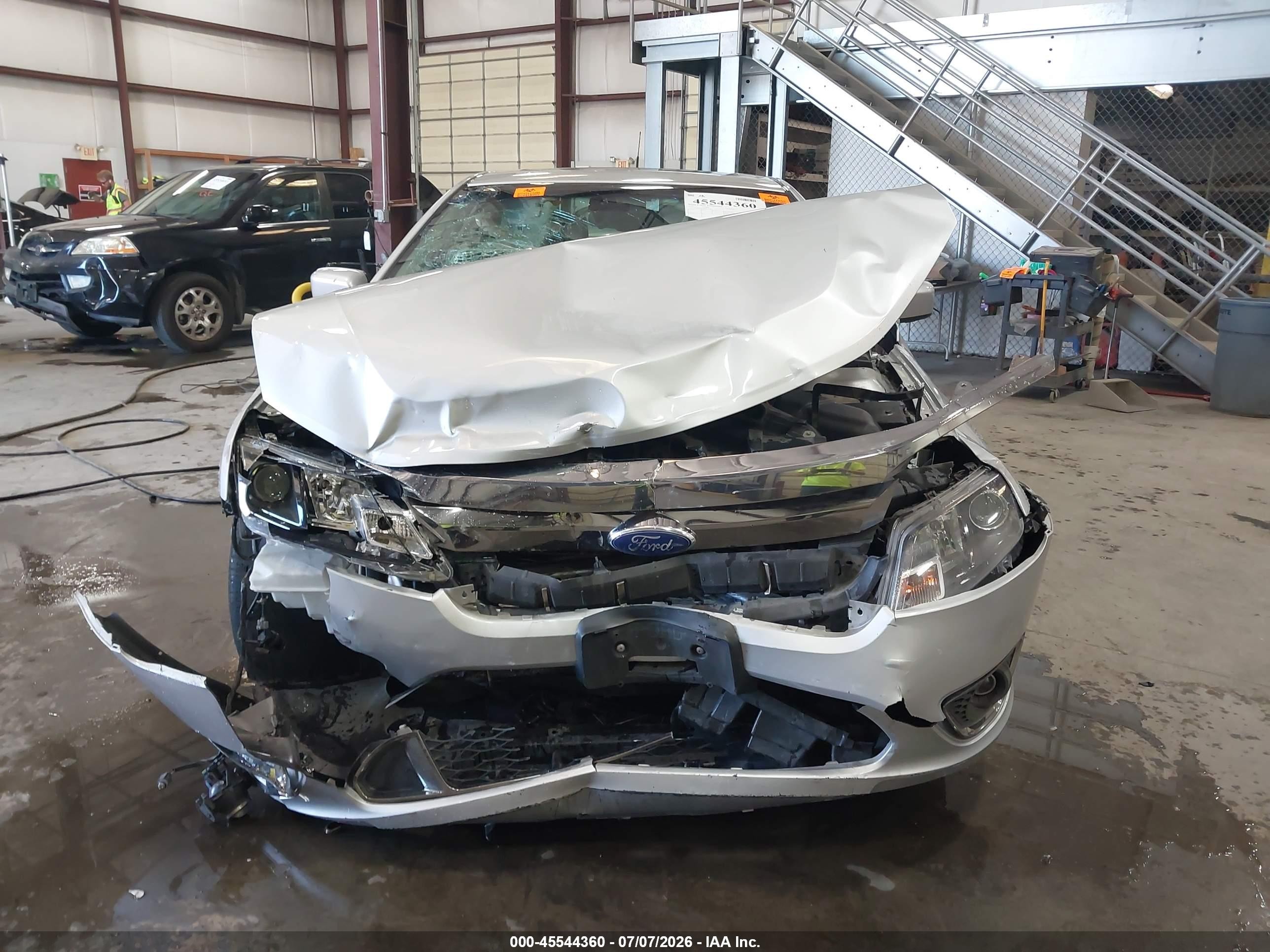 2011 Ford Fusion Sport Silver vin: 3FAHP0DC8BR261386