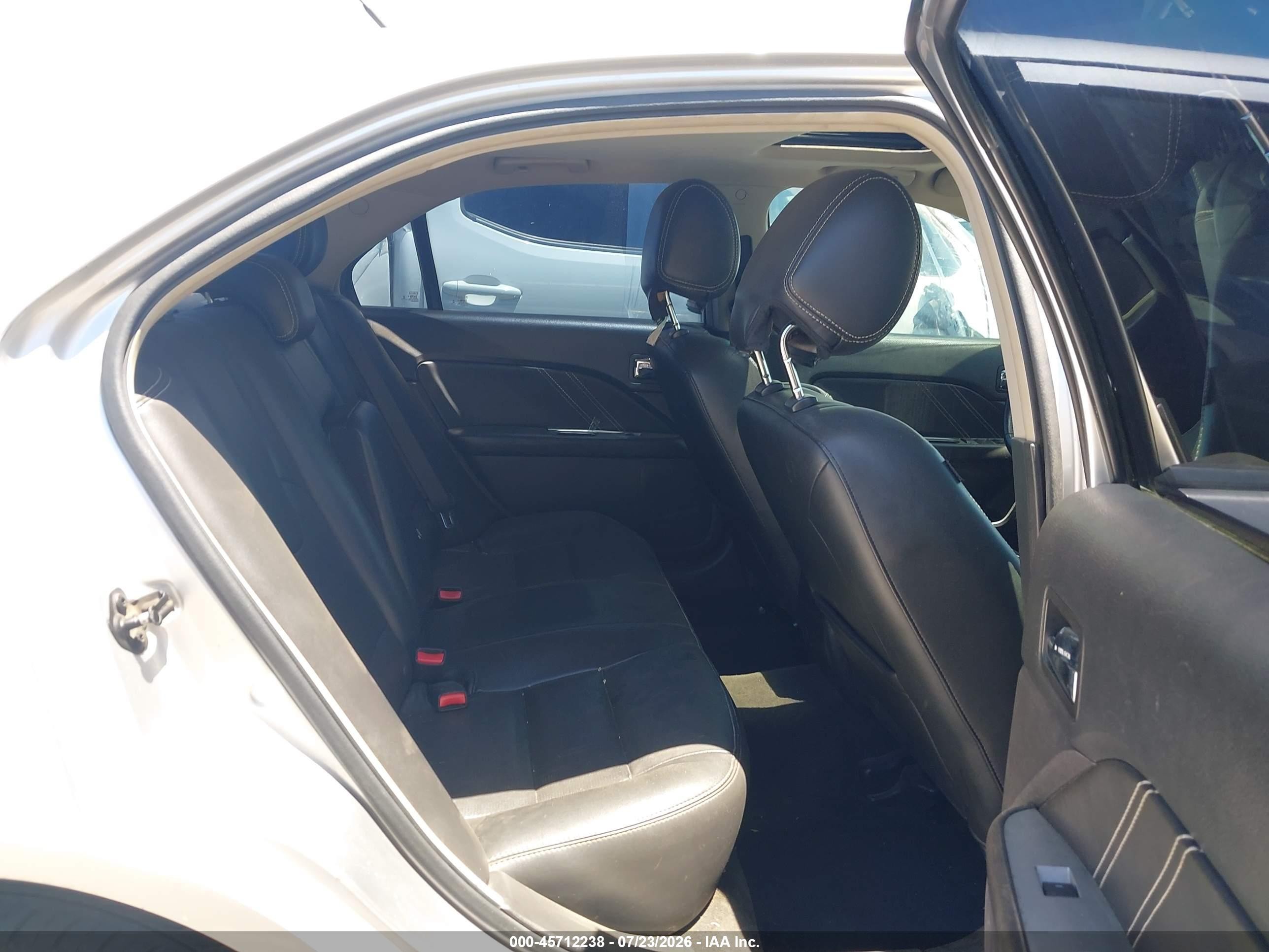 2012 Ford Fusion Sport Silver vin: 3FAHP0DC9CR251855