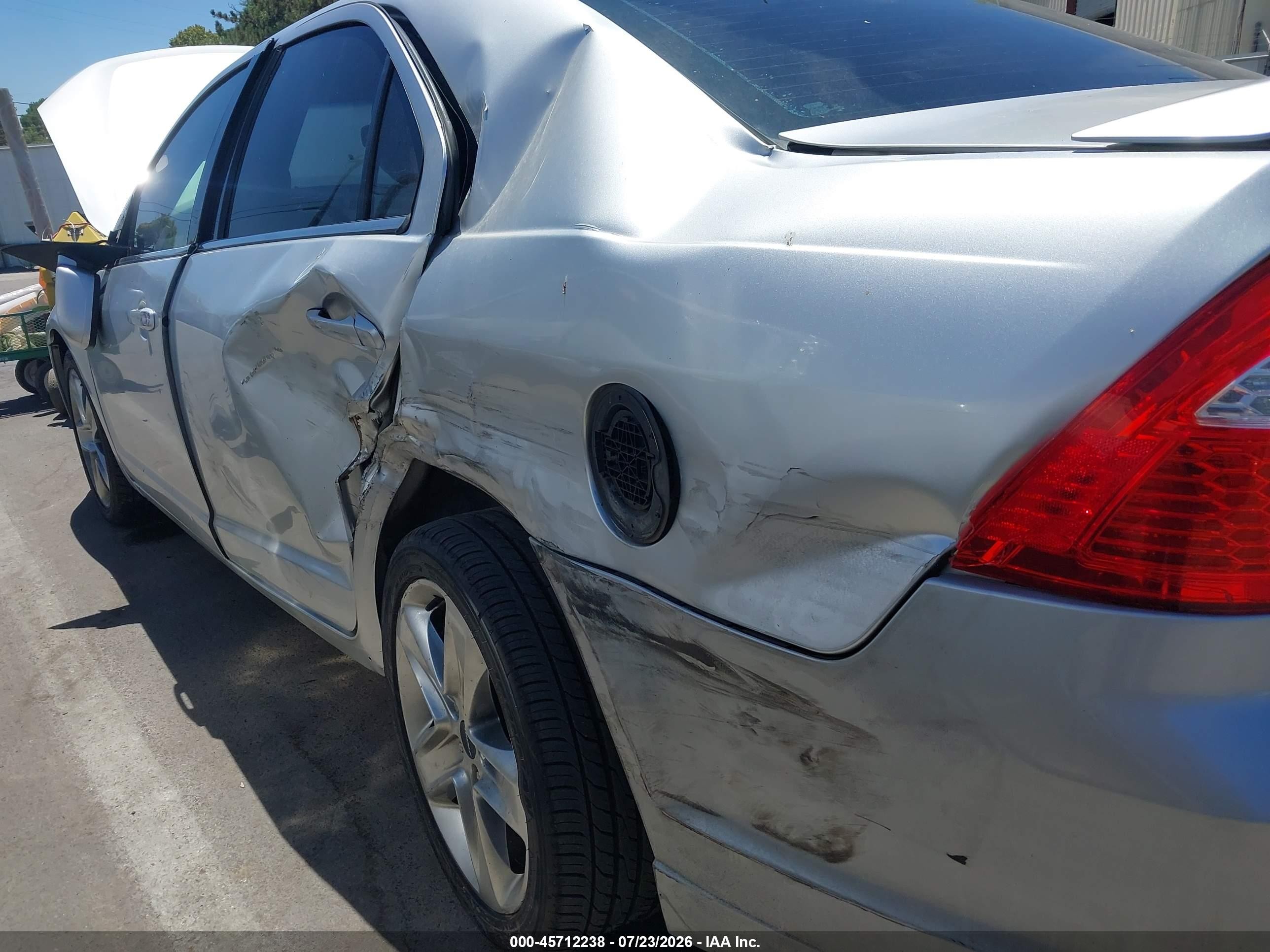 2012 Ford Fusion Sport Silver vin: 3FAHP0DC9CR251855