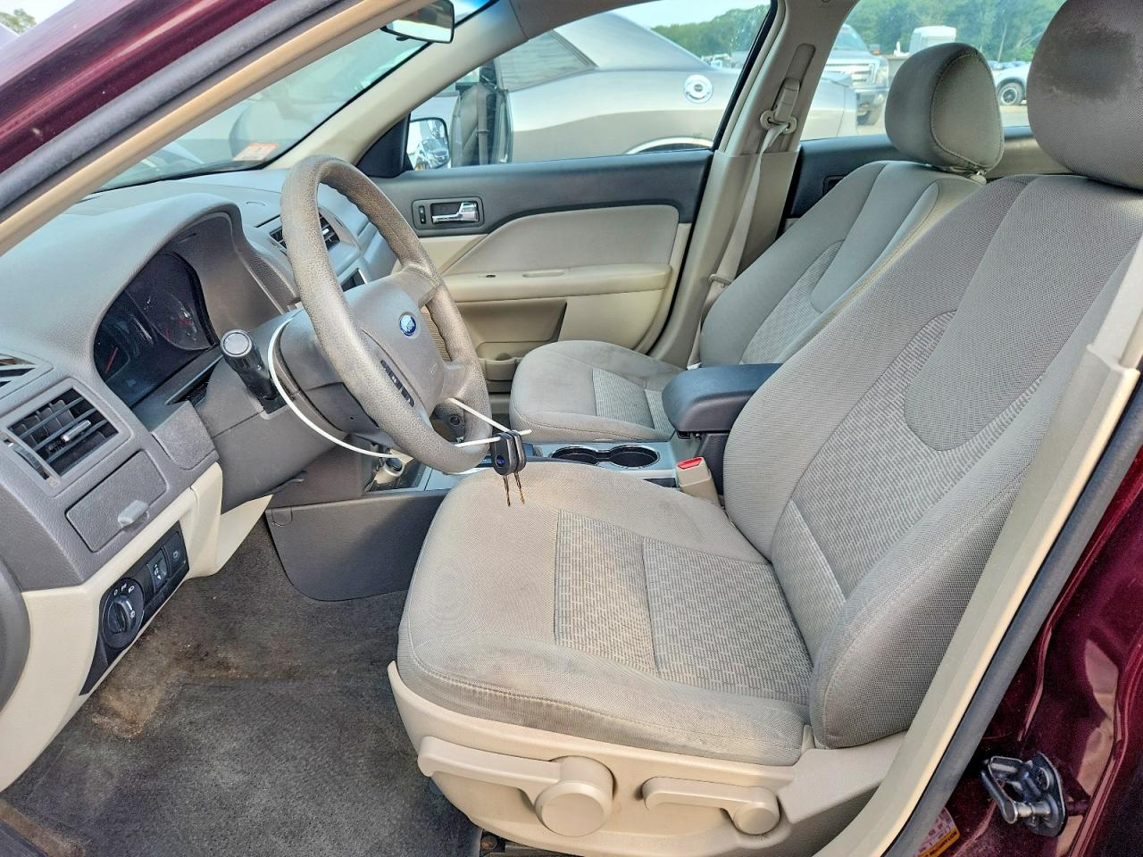 2011 Ford Fusion S Maroon vin: 3FAHP0GA0BR131144