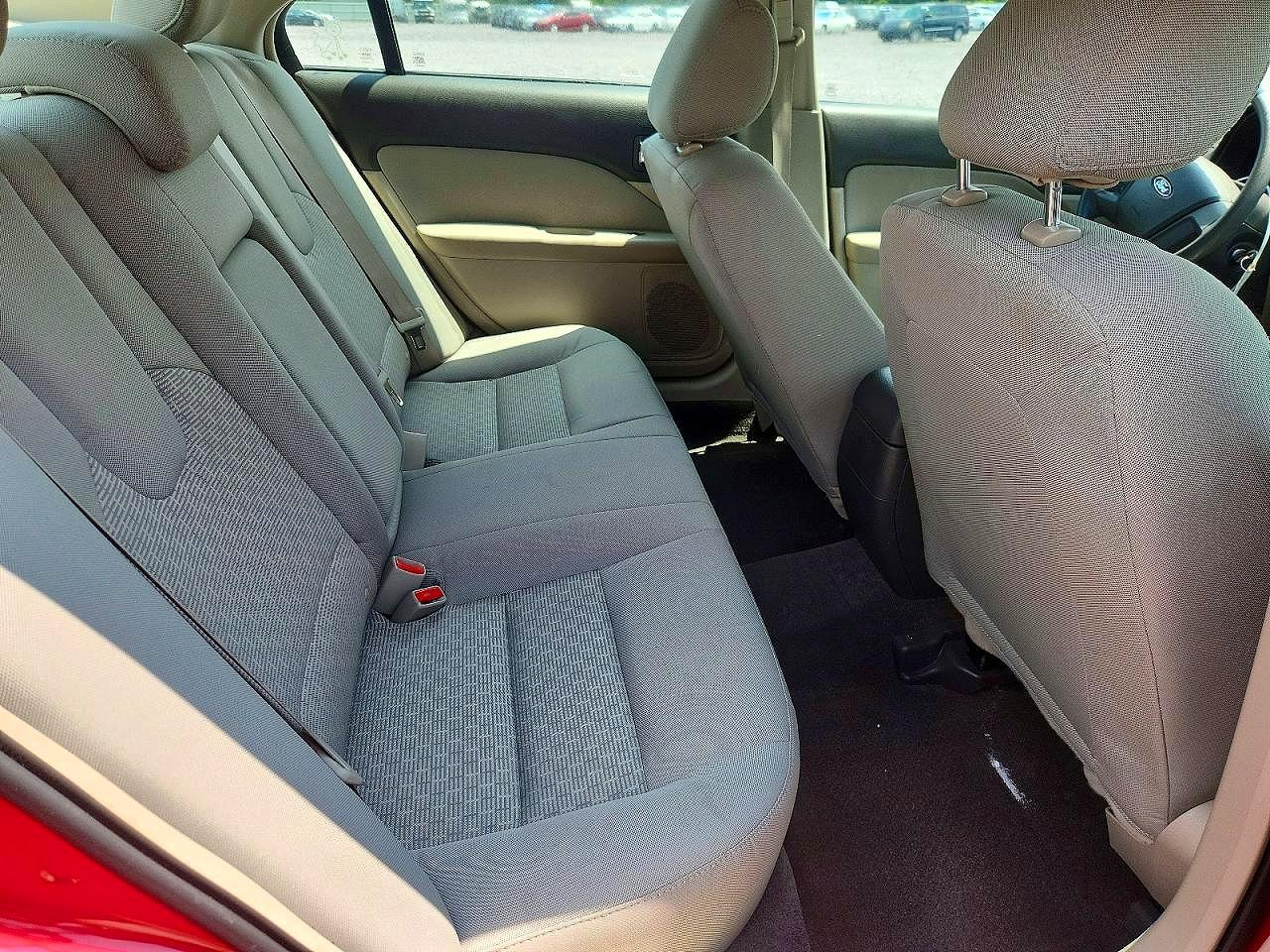 2011 Ford Fusion S Red vin: 3FAHP0GA0BR322210